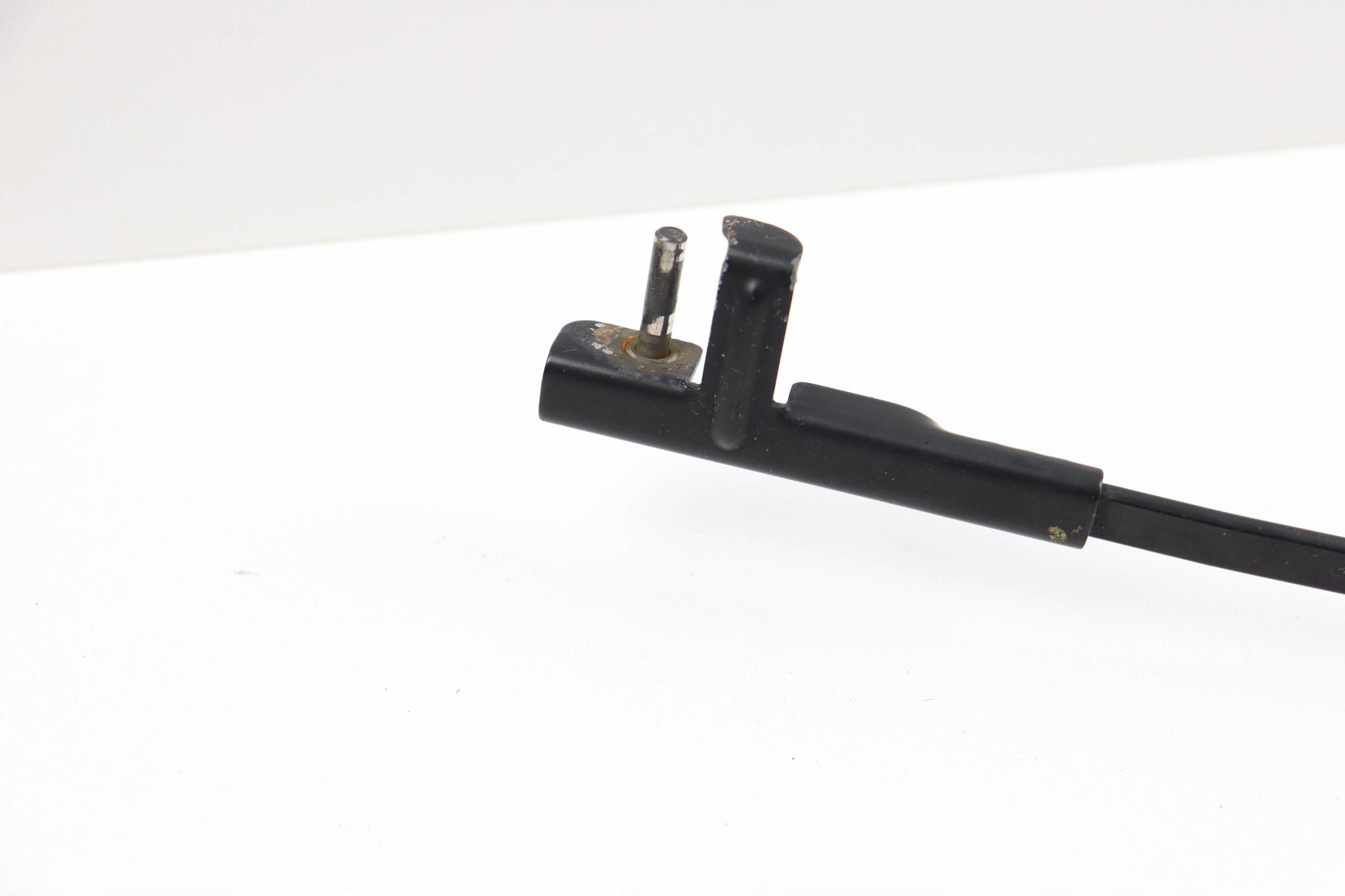 SKODA OCTAVIA MK2 II wiper arm right front front 1Z1955410
