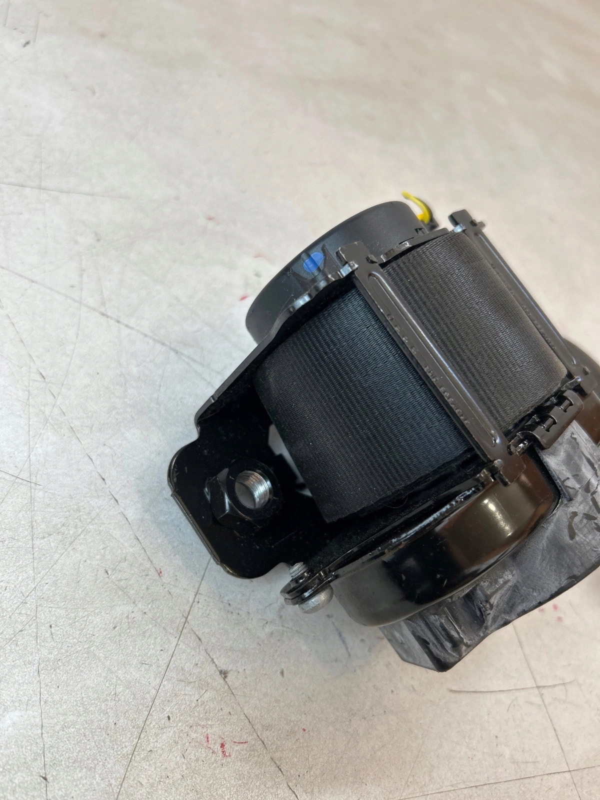 tension belt safety front front left Volkswagen New Beetle 5C