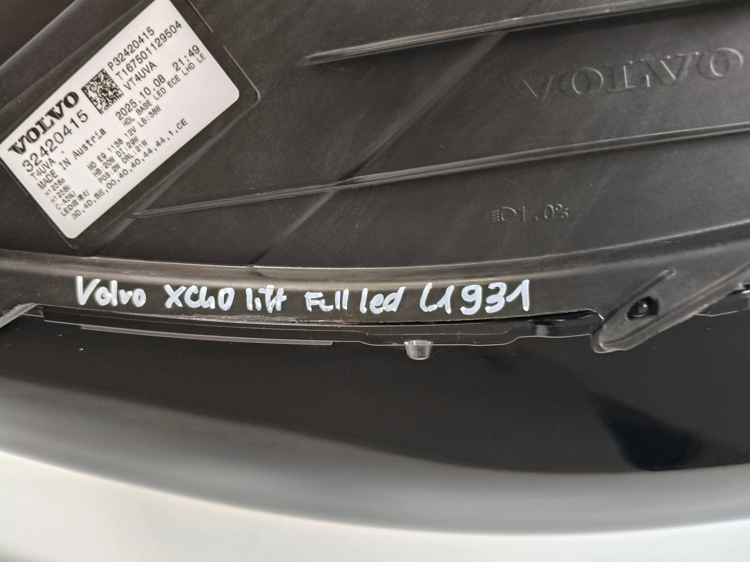 light left REFLEKTOR VOLVO XC40 22- LIFT C40 FULL LED