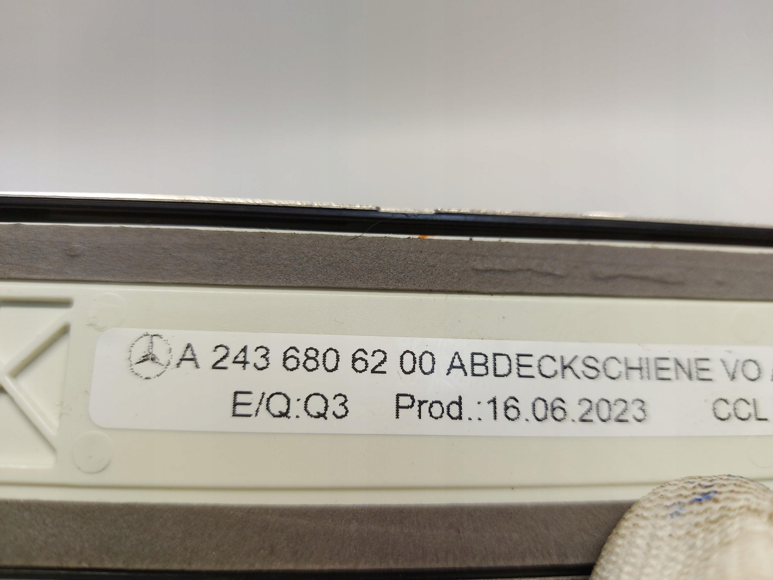 Mercedes EQA 250+ W243 moulding threshold right left KOMPLET A2436806200