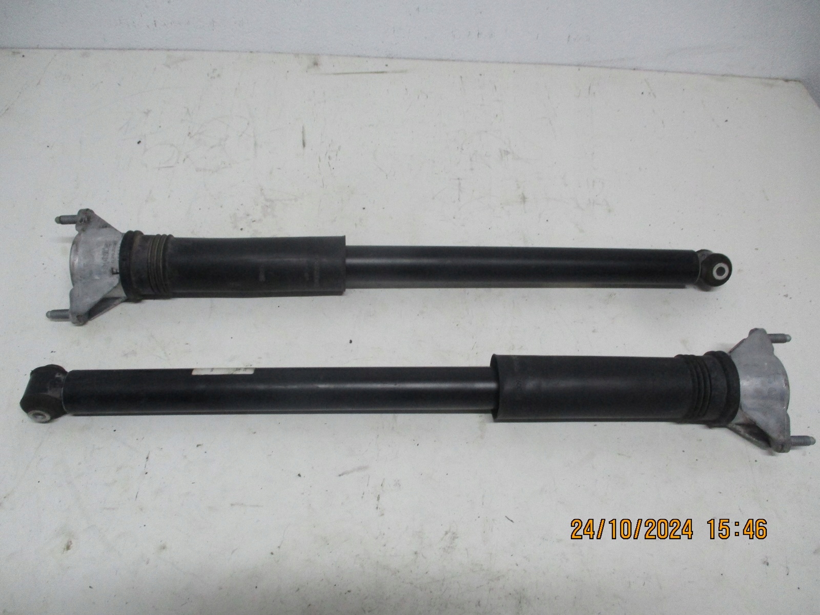 Stoßdämpfer Stoßdämpfer MERCEDES EQA A2433207700 heck hinten
