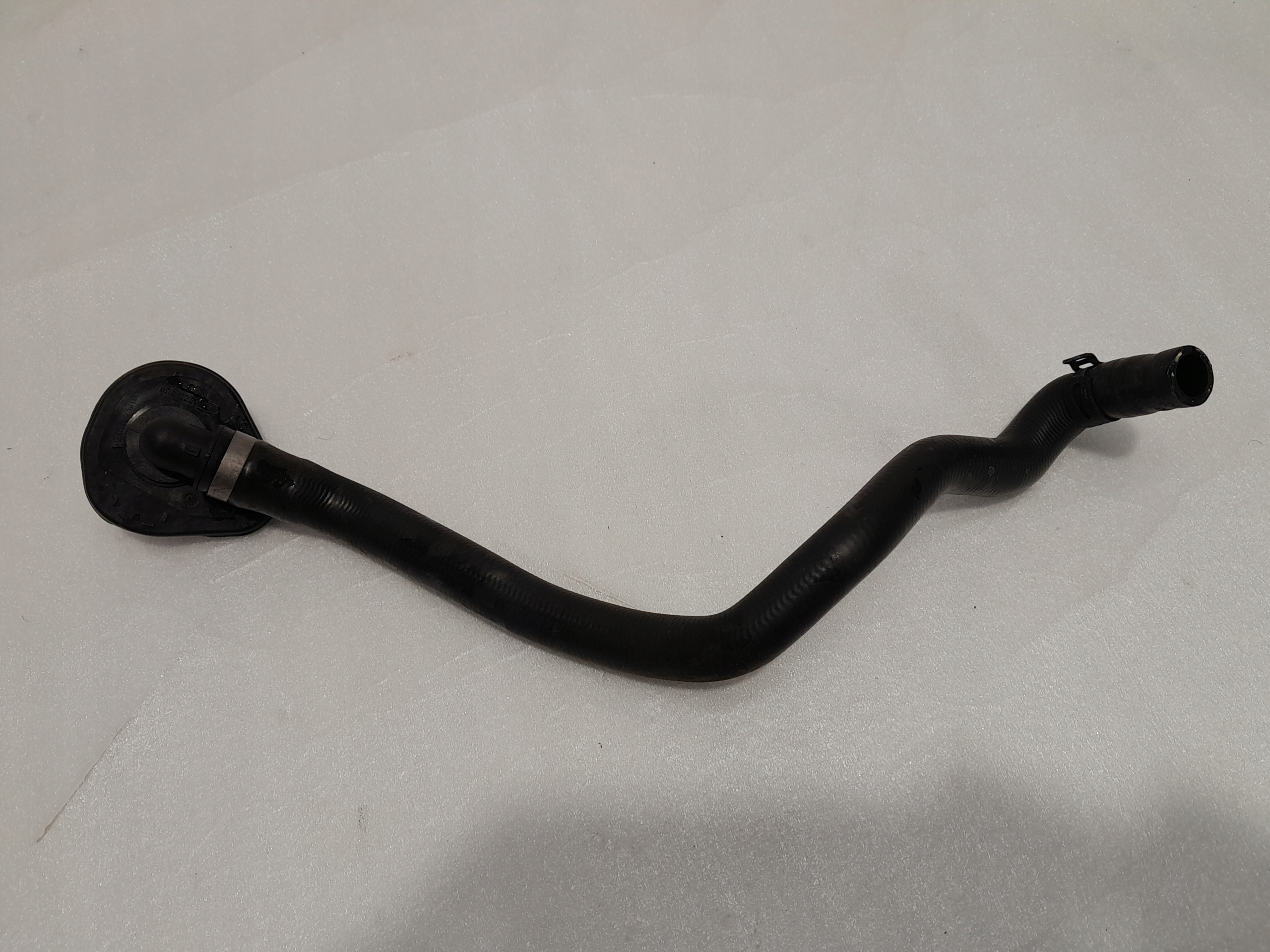 AUDI A4 B9 LIFT crijevo prijenos cijevčica vode 8W1819350B