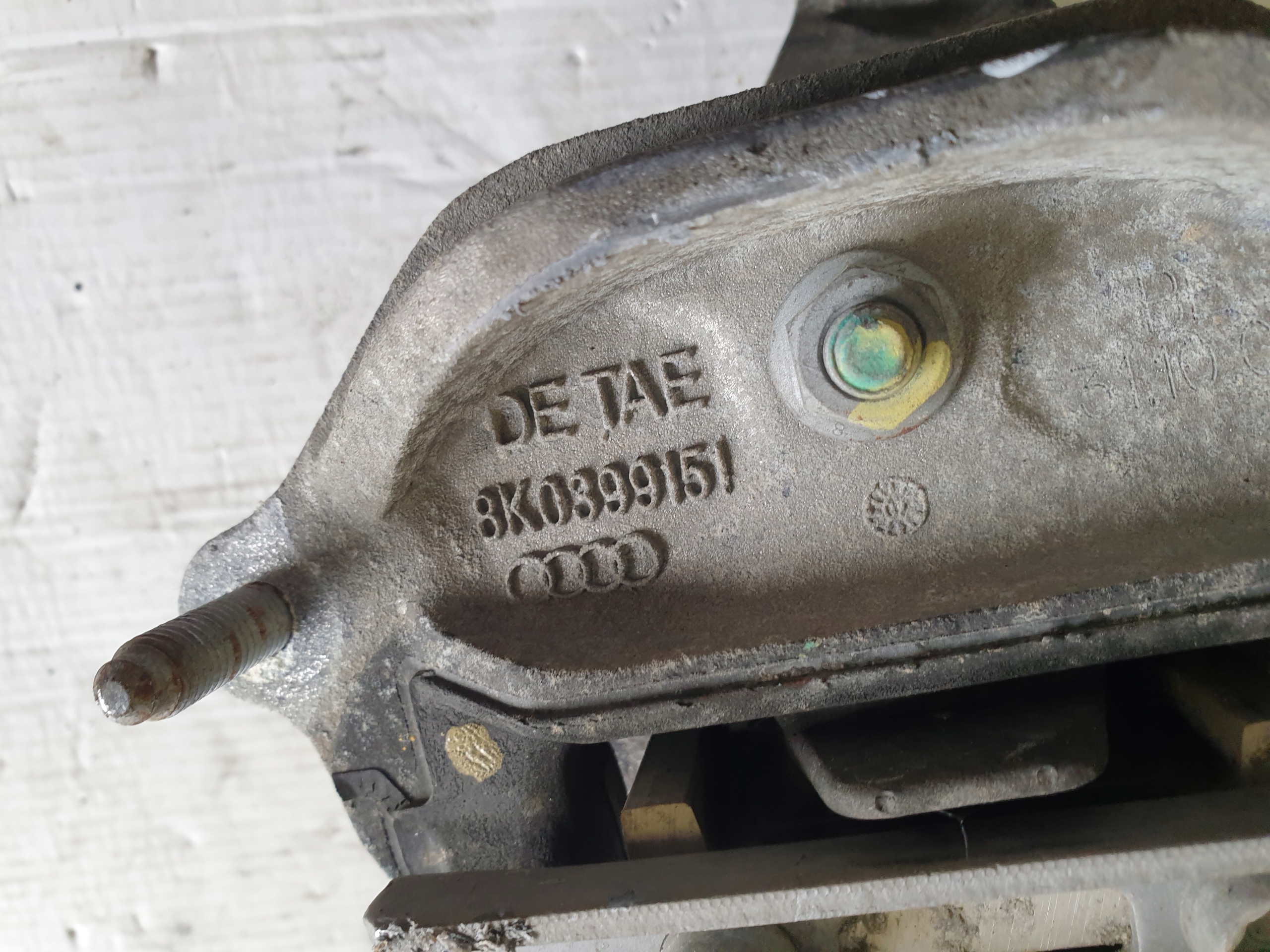 Getriebehalter AUDI A4 B8 A5 2008- 8K0399115R