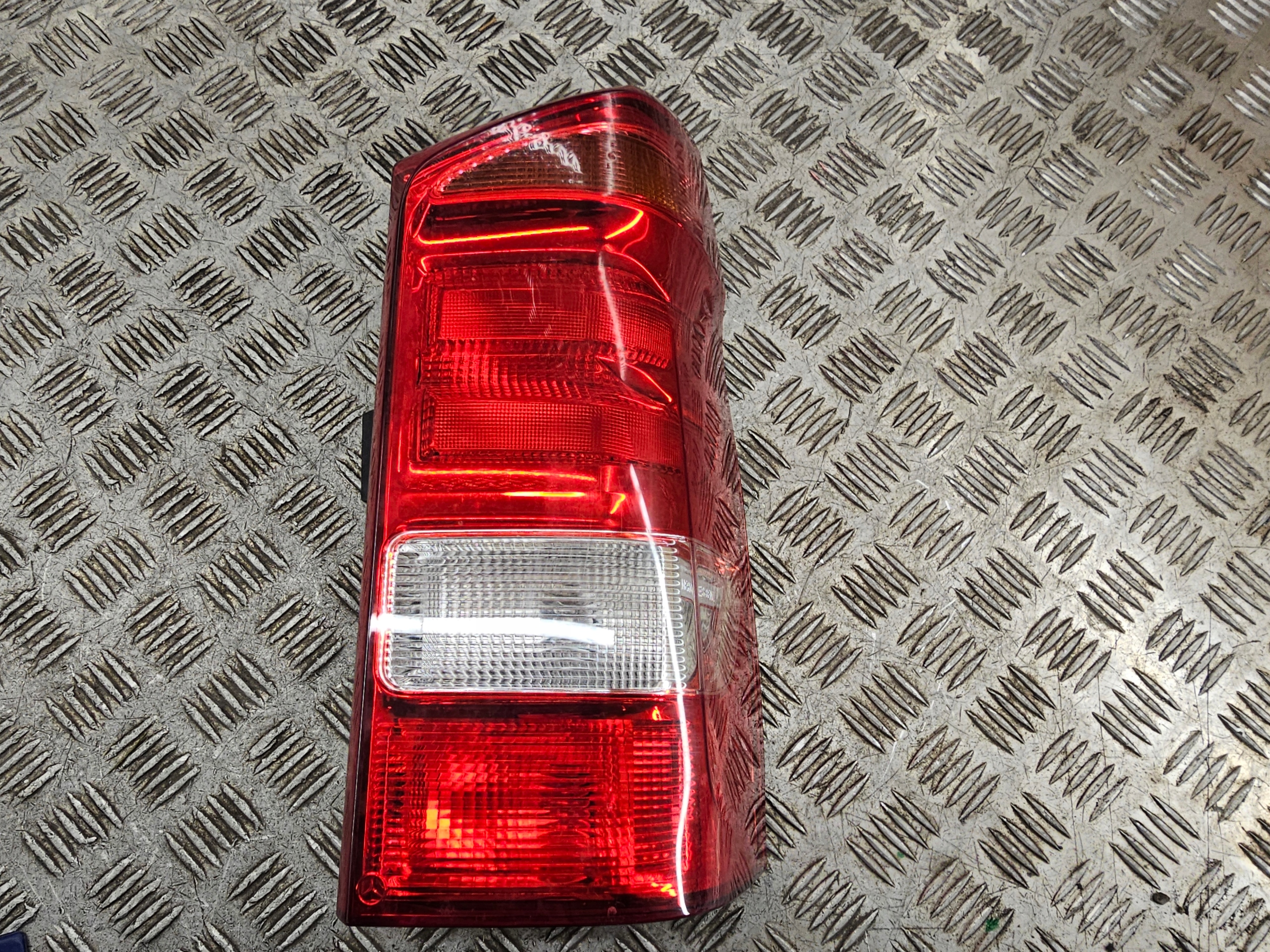 Mercedes Vito W447 light right rear part A4478201264
