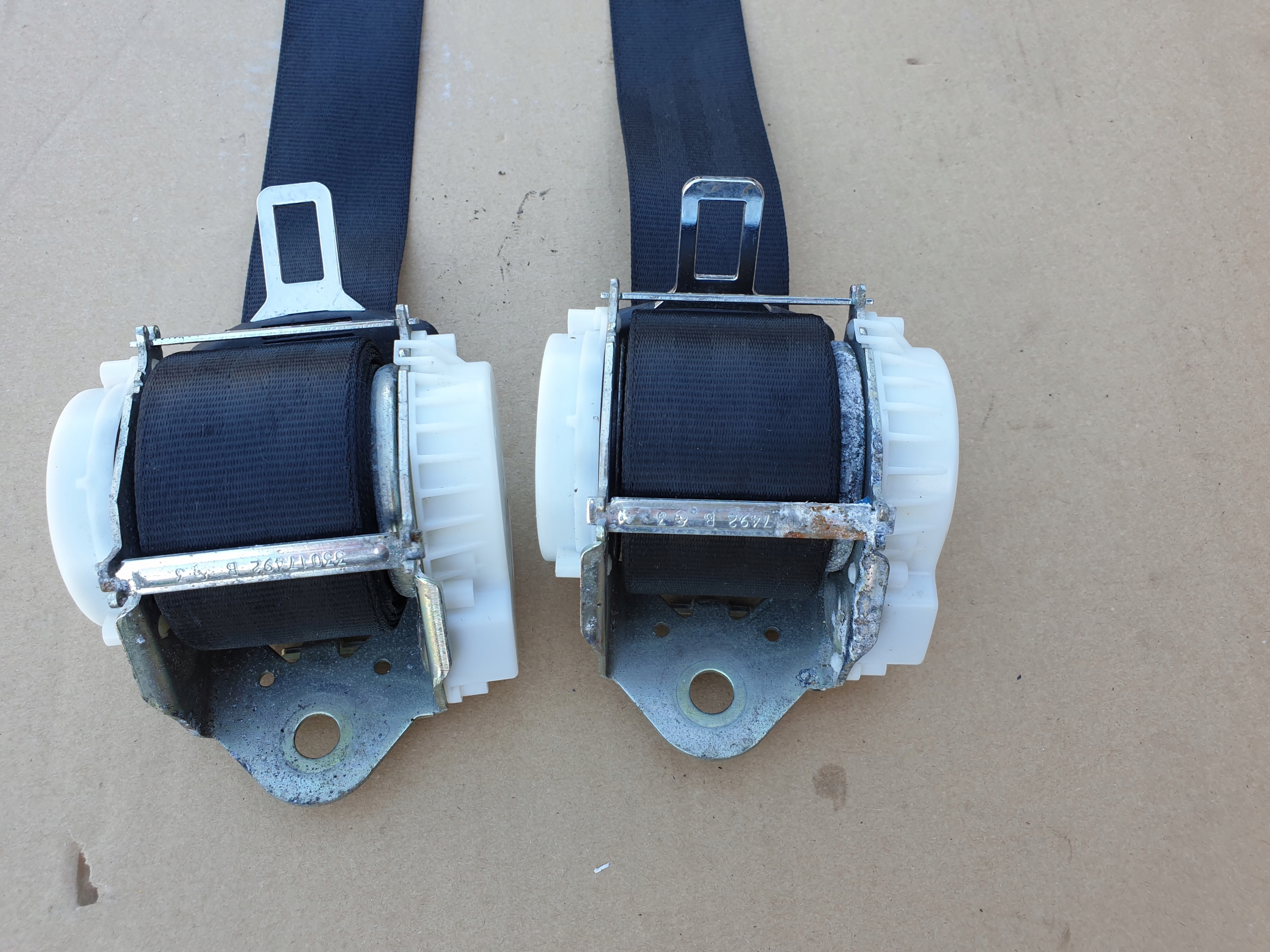 Gurten Sicherheits KANAPY links rechts heck hinten AUDI A3 8P 5D SPORTBACK OE