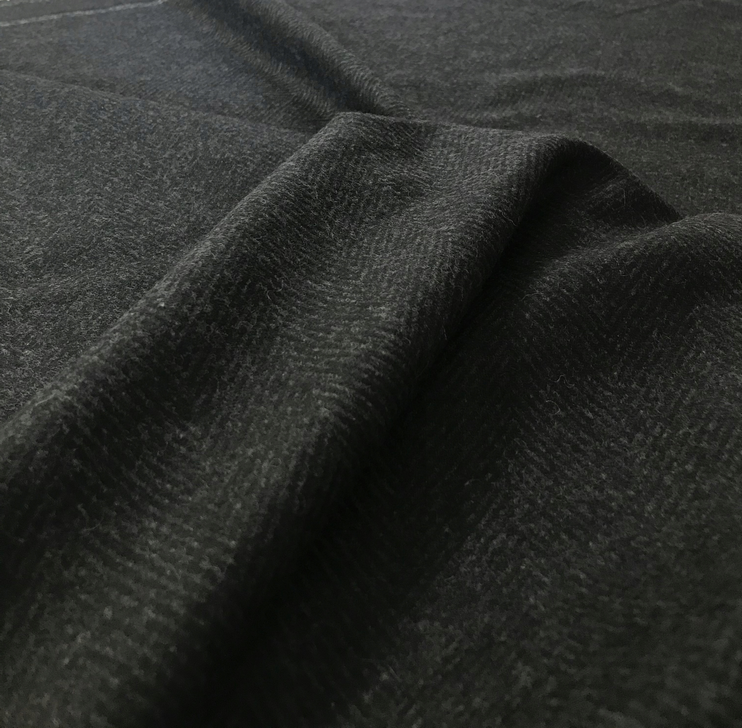 Vlněná Látka Jedle 70% Kupón 2,5MB Černý Melír