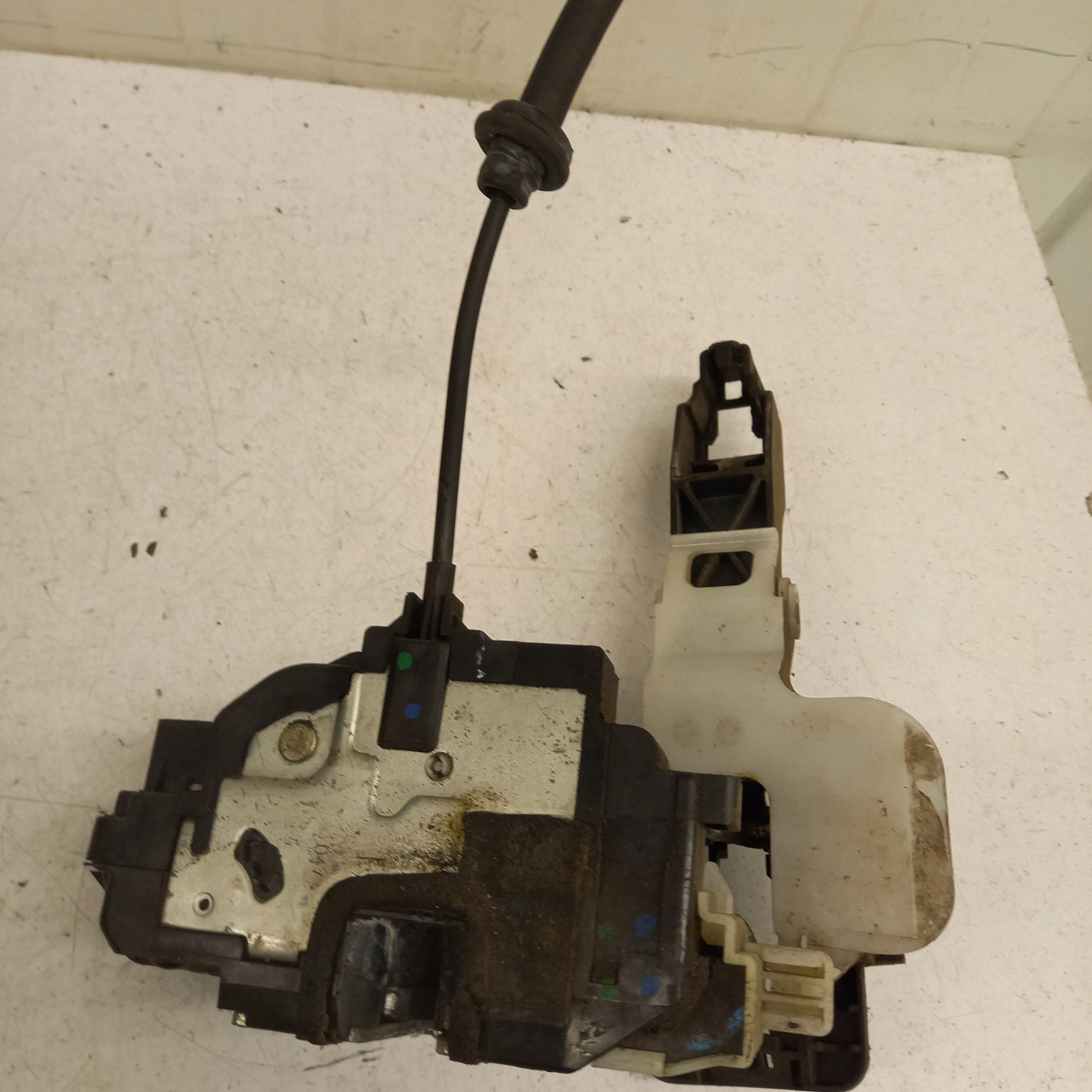 lock door right front KIA CEED 7 PIN
