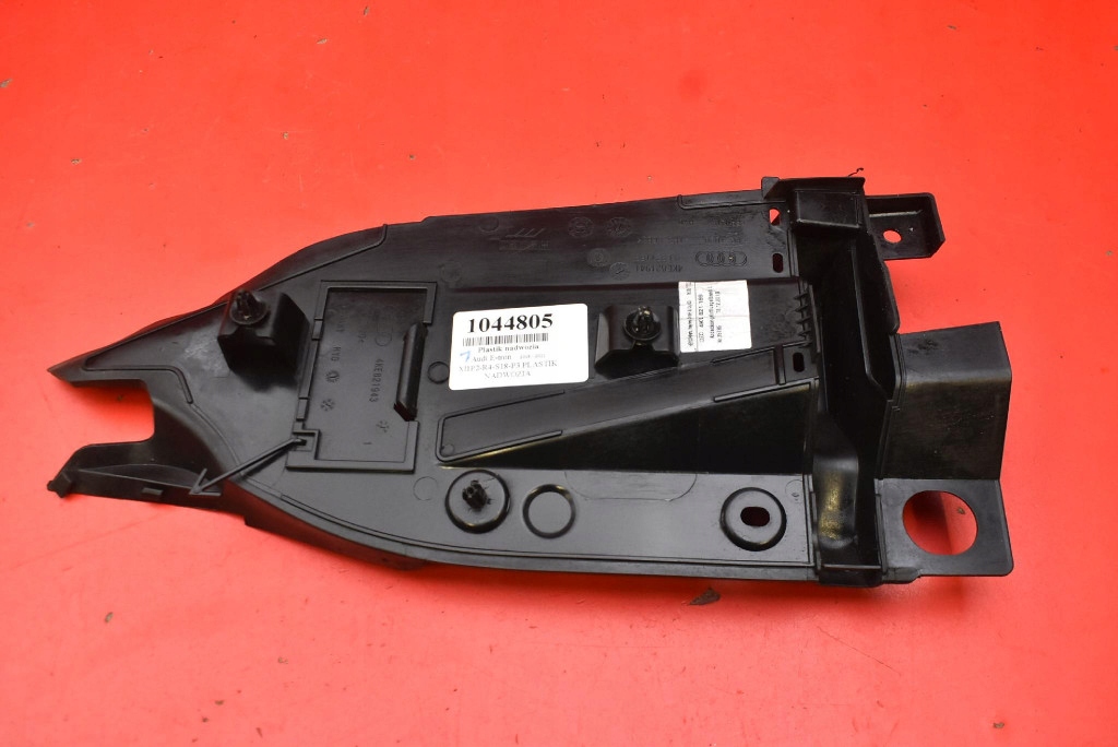 fedél sárvédöt bal 4KE821941 AUDI E-TRON 55 18-21