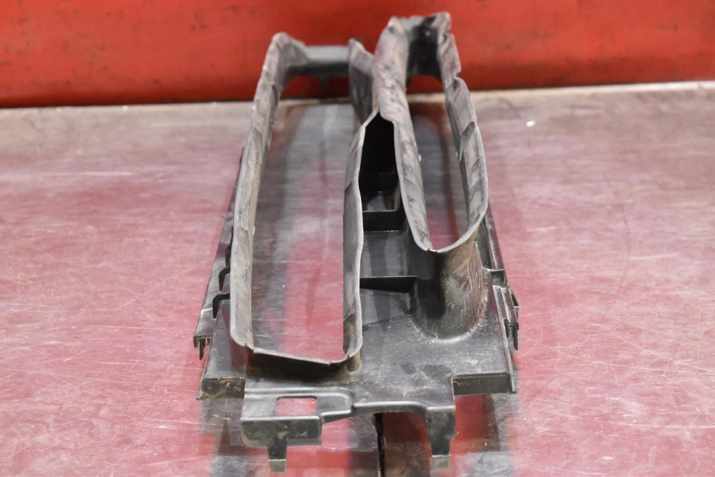 воздуховод радиатора 1038208-00-B tesla MODEL S 772 ЛС