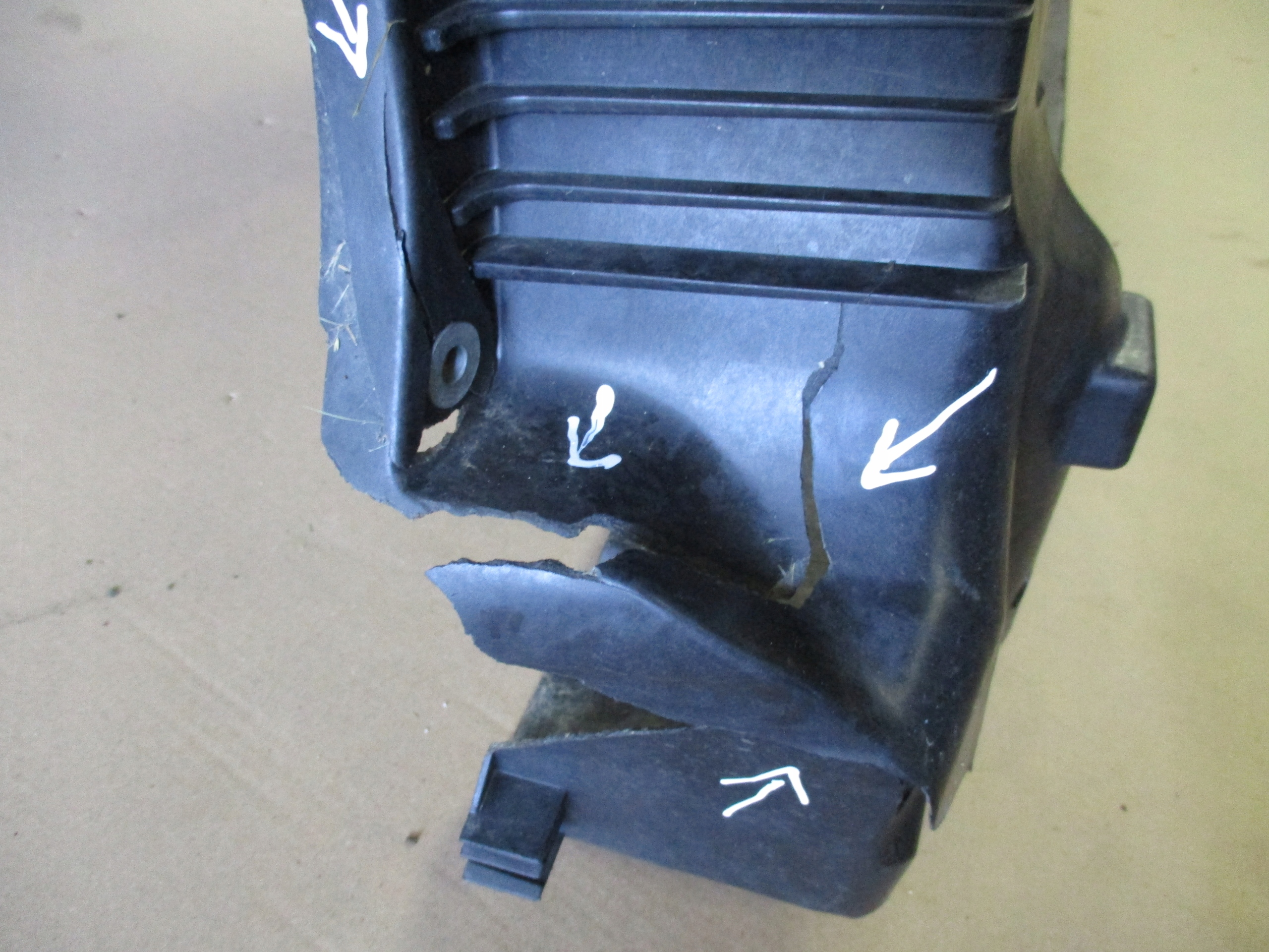 front body wall VW Golf 5 V plus 5M0805588D