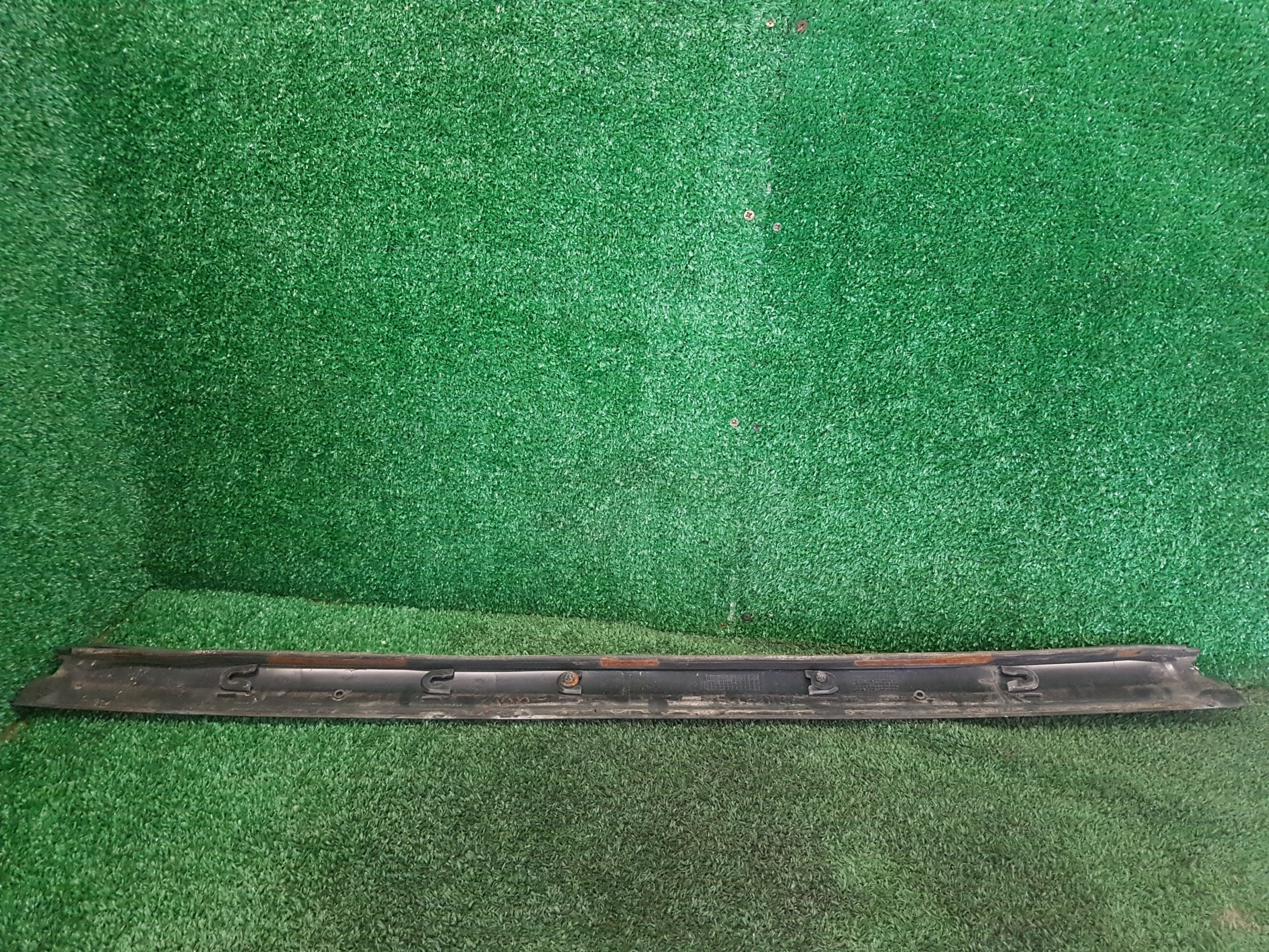 moulding windows central upper of the rear windows LAND ROVER FREELANDER
