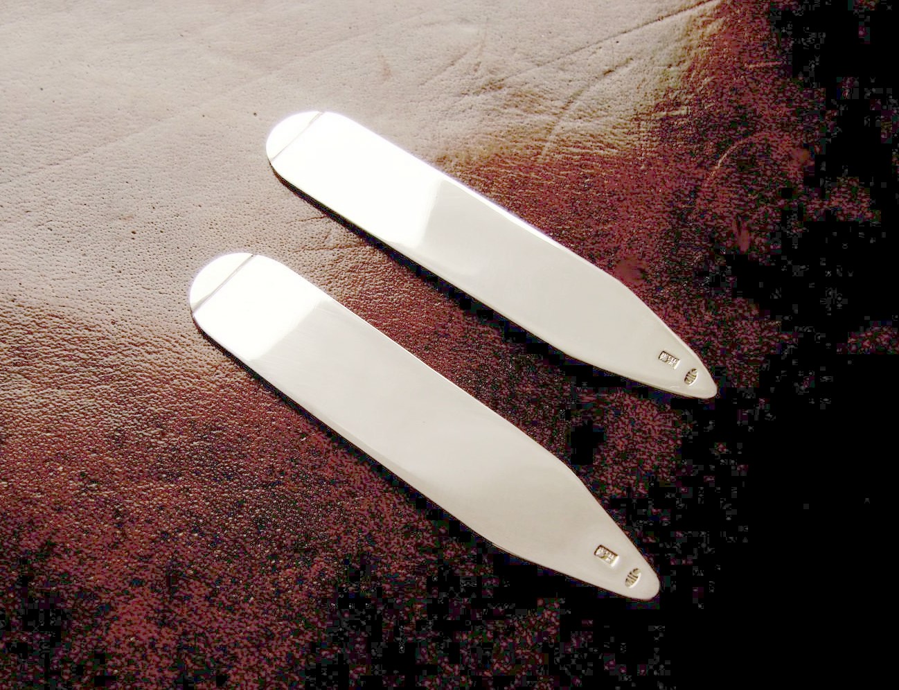 ZE SREBRA FISZBINY USZTYWNIACZE KOŁNIERZYKA WAWA Marka Inna marka