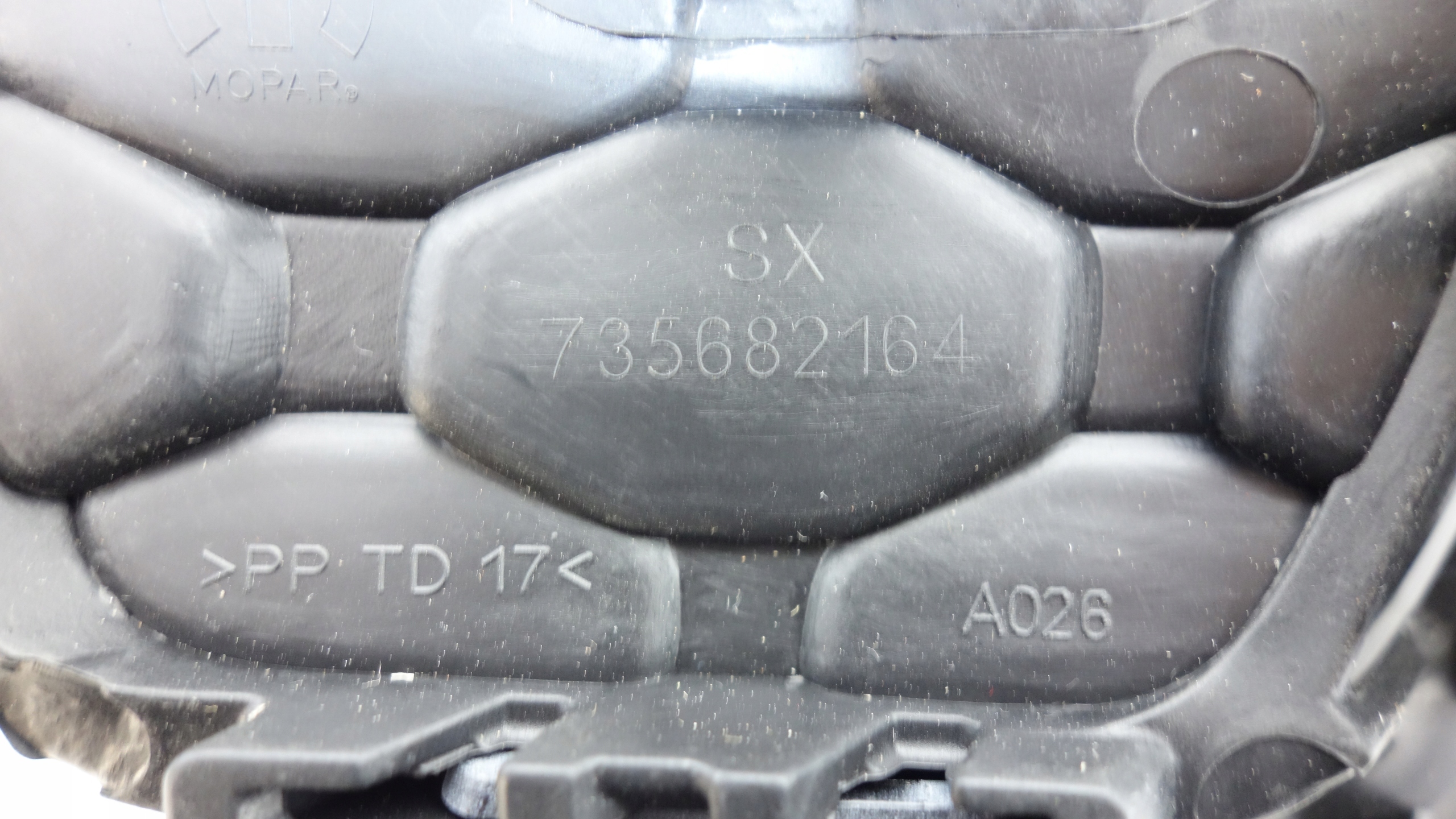 JEEP RENEGADE 2014- grille grid of a bumper left front 735682164