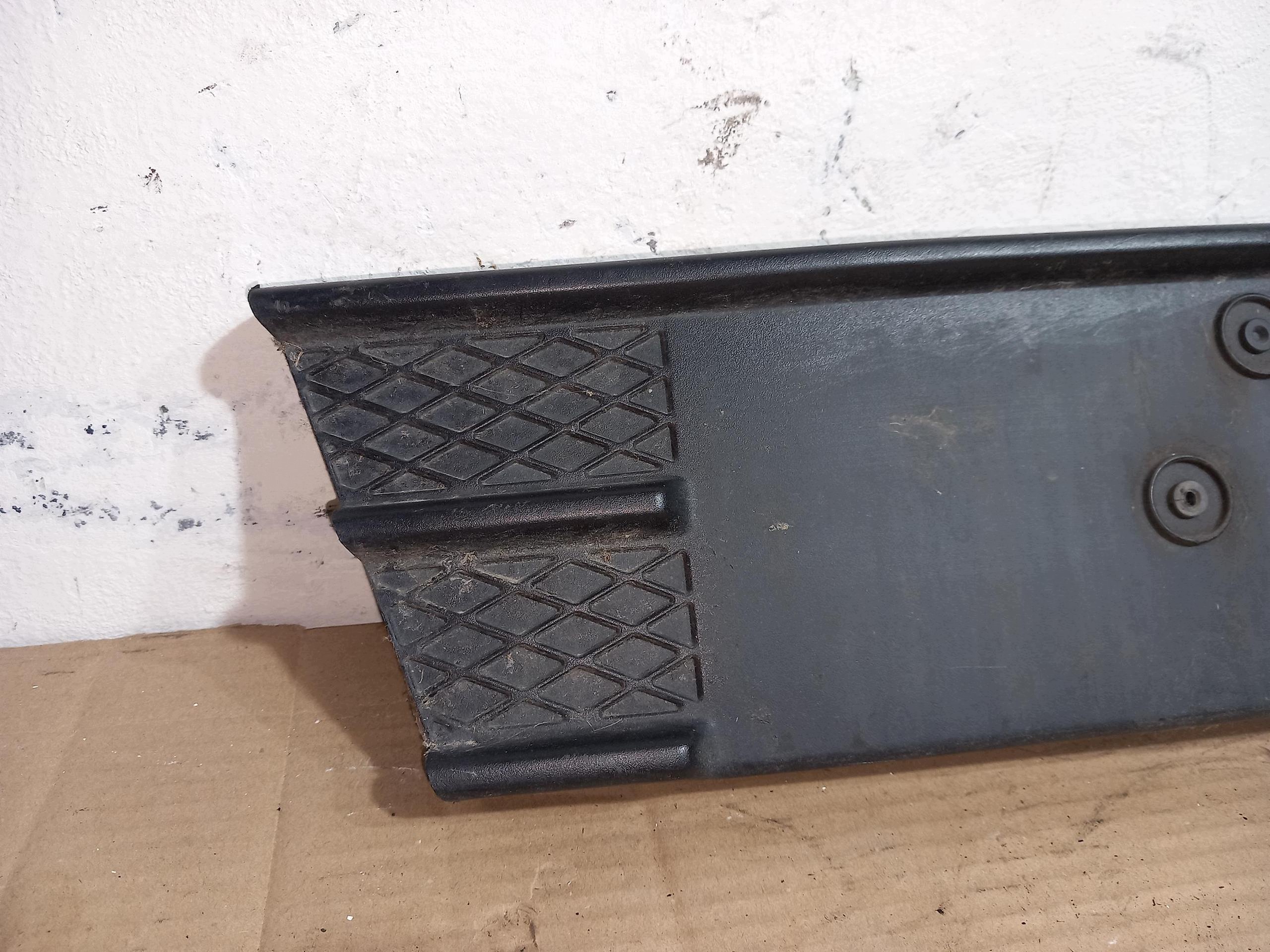 moulding holder below TABLICE registration FORD KUGA MK2 CV44-17K945-AEW