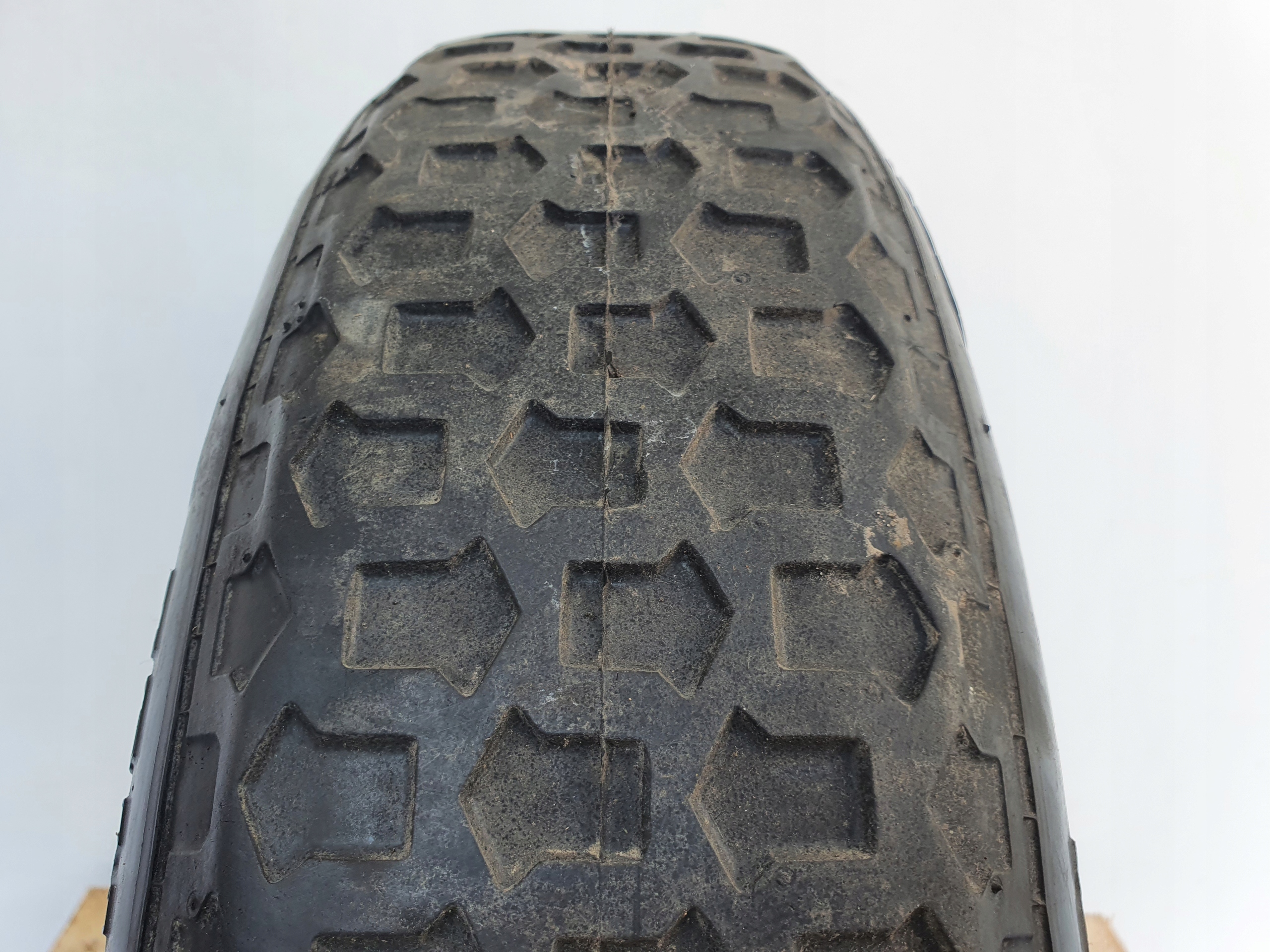 Volvo 940 740 KOŁO ZAPASOWE Zapas 155 R15 1329537 Profil opony 90