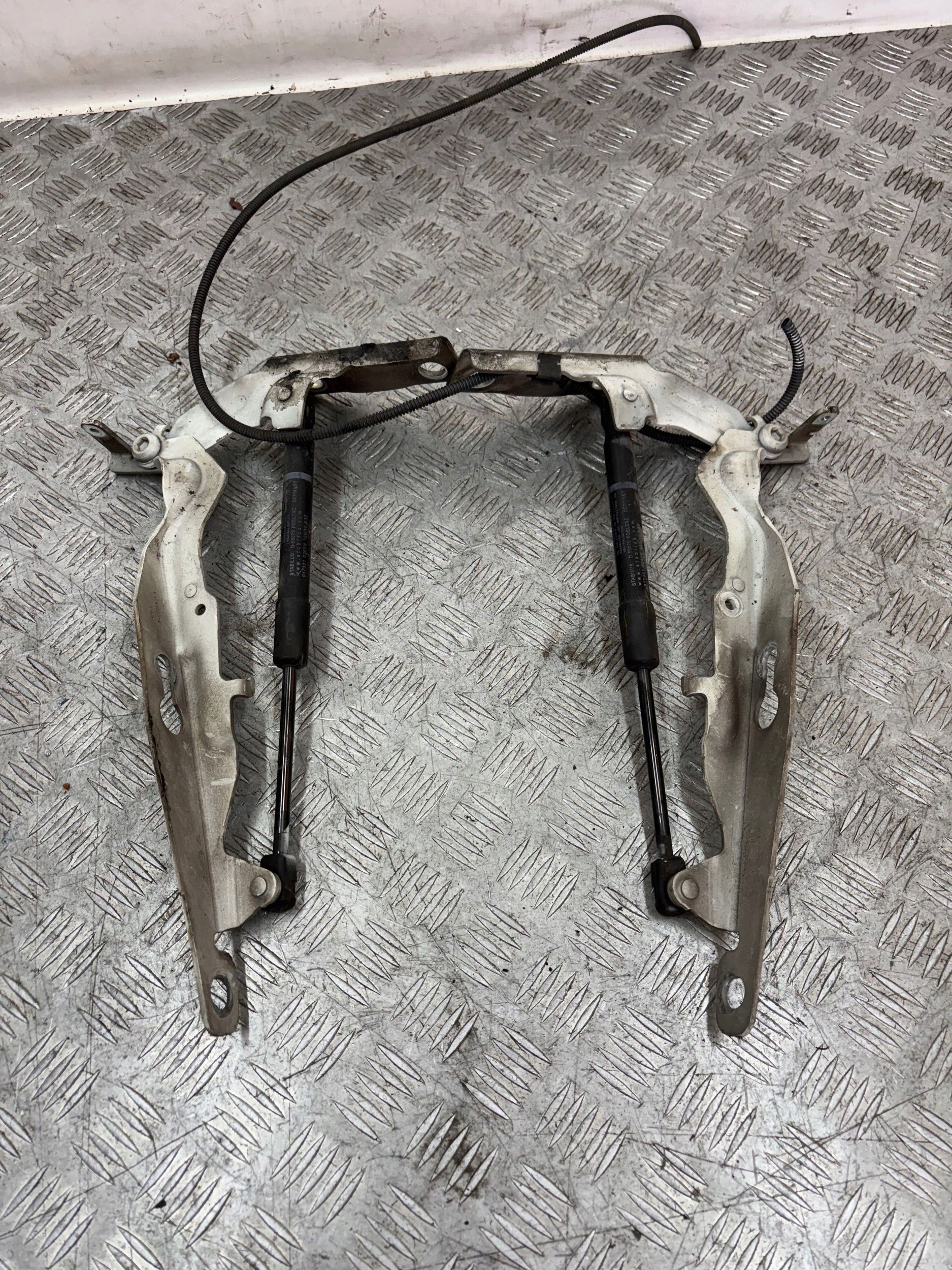 hinge bonnet hinges left right VOLVO V60 10