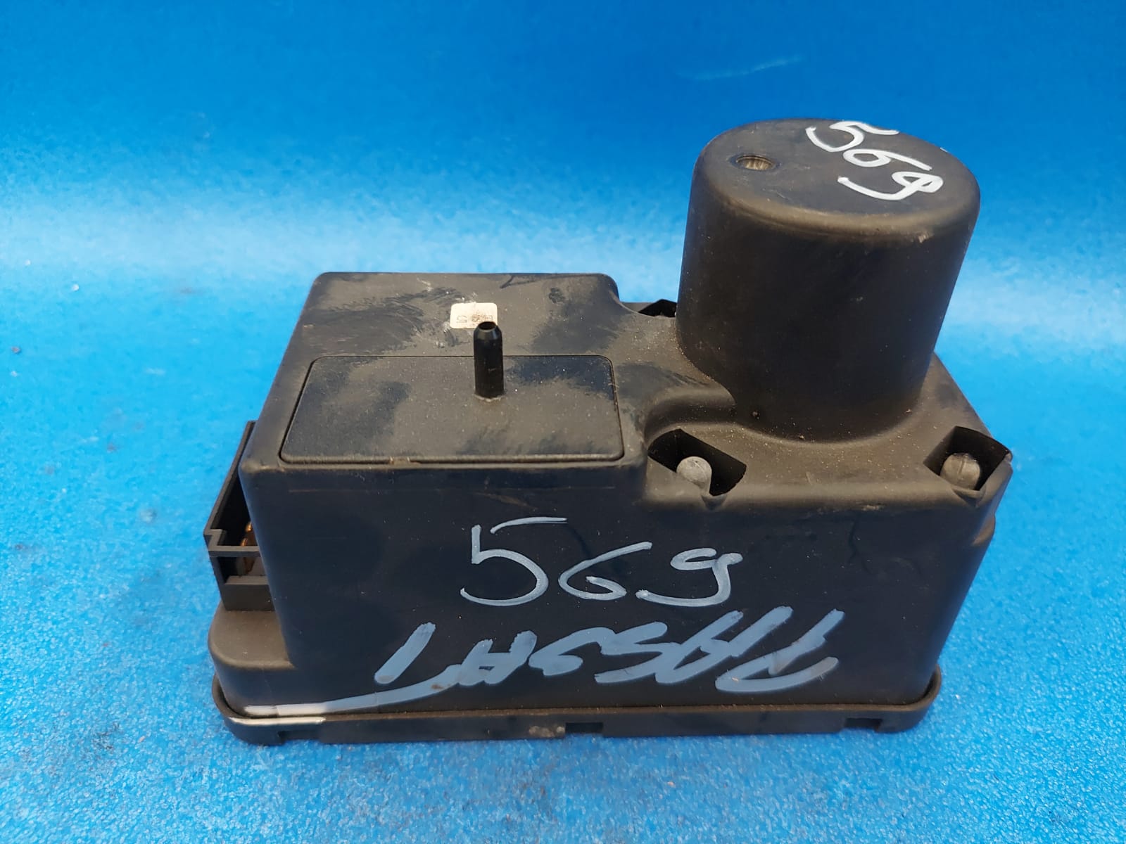 PASSAT B3 357962257 Pompa Centrale Della serratura