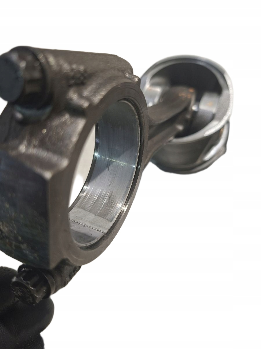 piston connecting rod AUDI A6 C6 2.0 TDI 03GEV200 038J