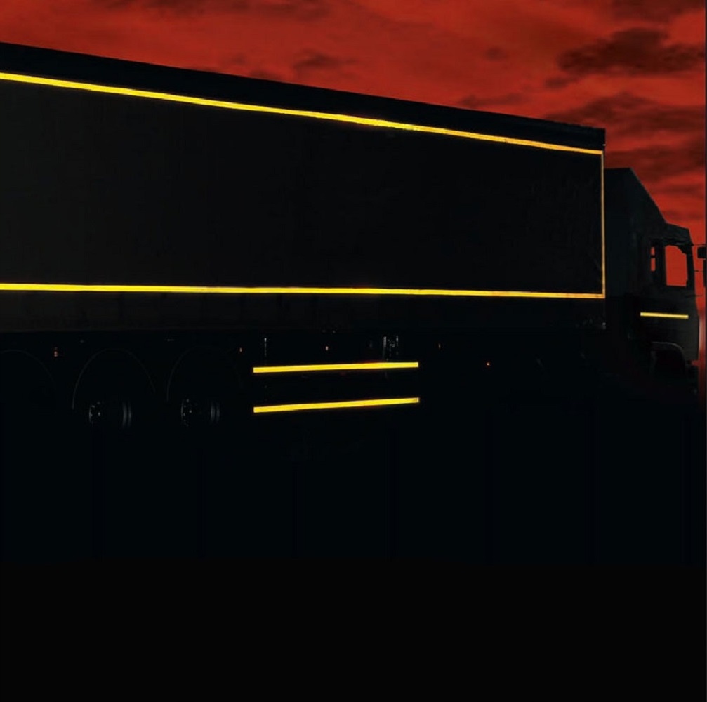 TAŚMA OSTRZEGAWCZA POMARAŃCZOWA ODBLASKOWA KONTUROWA SAMOPRZYLEPNA 5M Numer katalogowy producenta ODBLASK KONTUROWY ORANGE