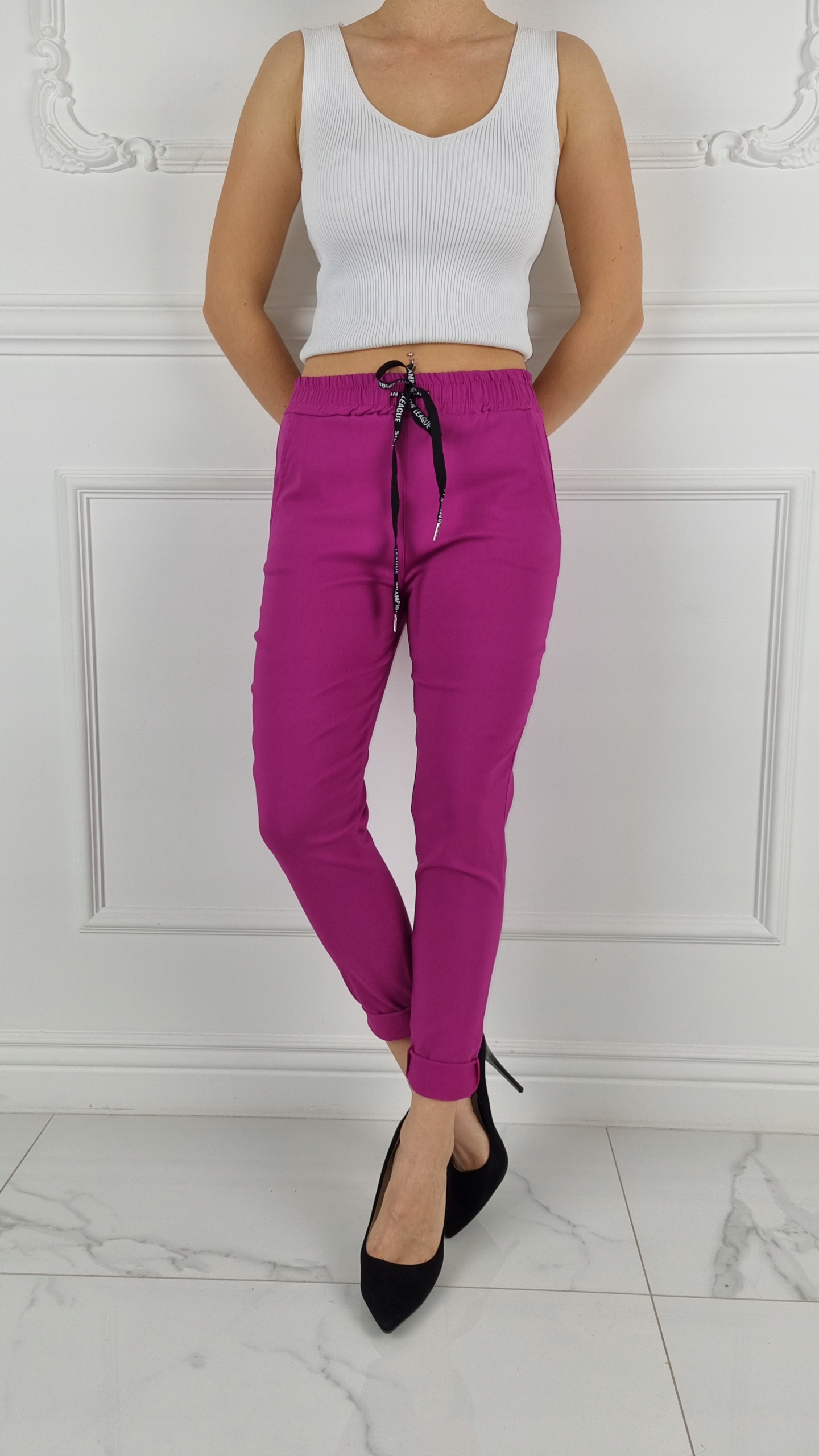 ELASTYCZNE - SPODNIE - DAMSKIE - CYGARETKI -GUMKA Stan (wysokość w pasie) wysoki