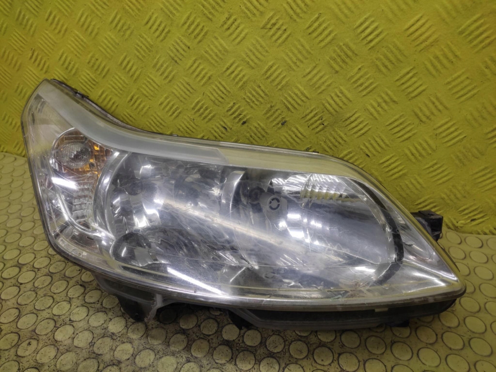 CITROEN C4 REFLEKTOR light right front 9646893880