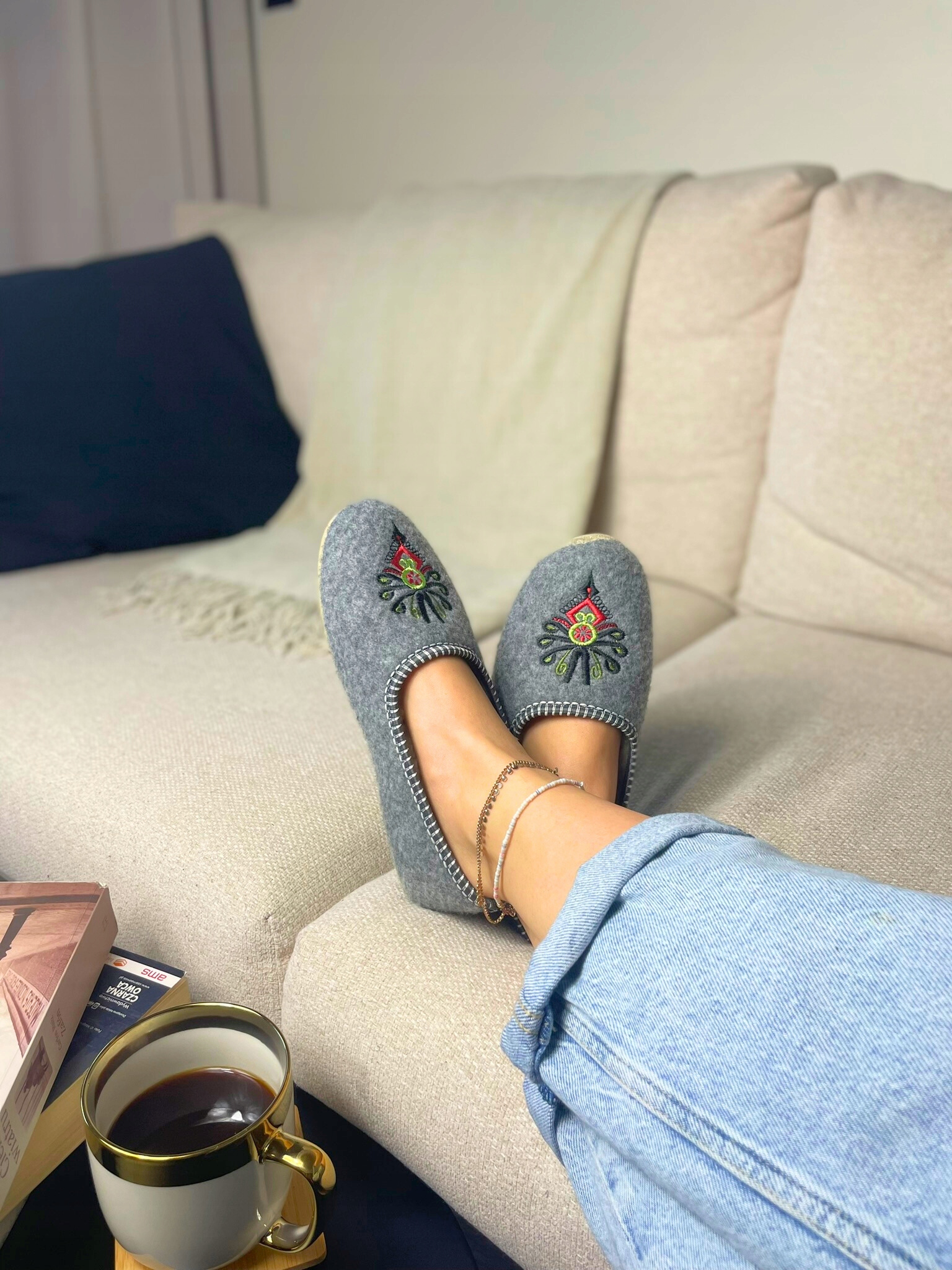 BAMBOSZE DAMSKIE KAPCIE FILCOWE WYGODNE PANTOFLE DOMOWE CIAPY +ŁYŻKA GRATIS Rozmiar 39