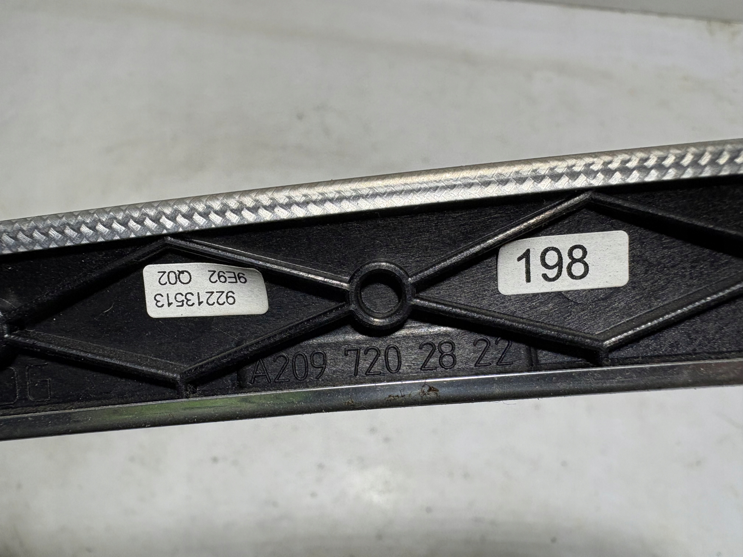 MERCEDES CLK W209 CARBON DEKOR moulding door right