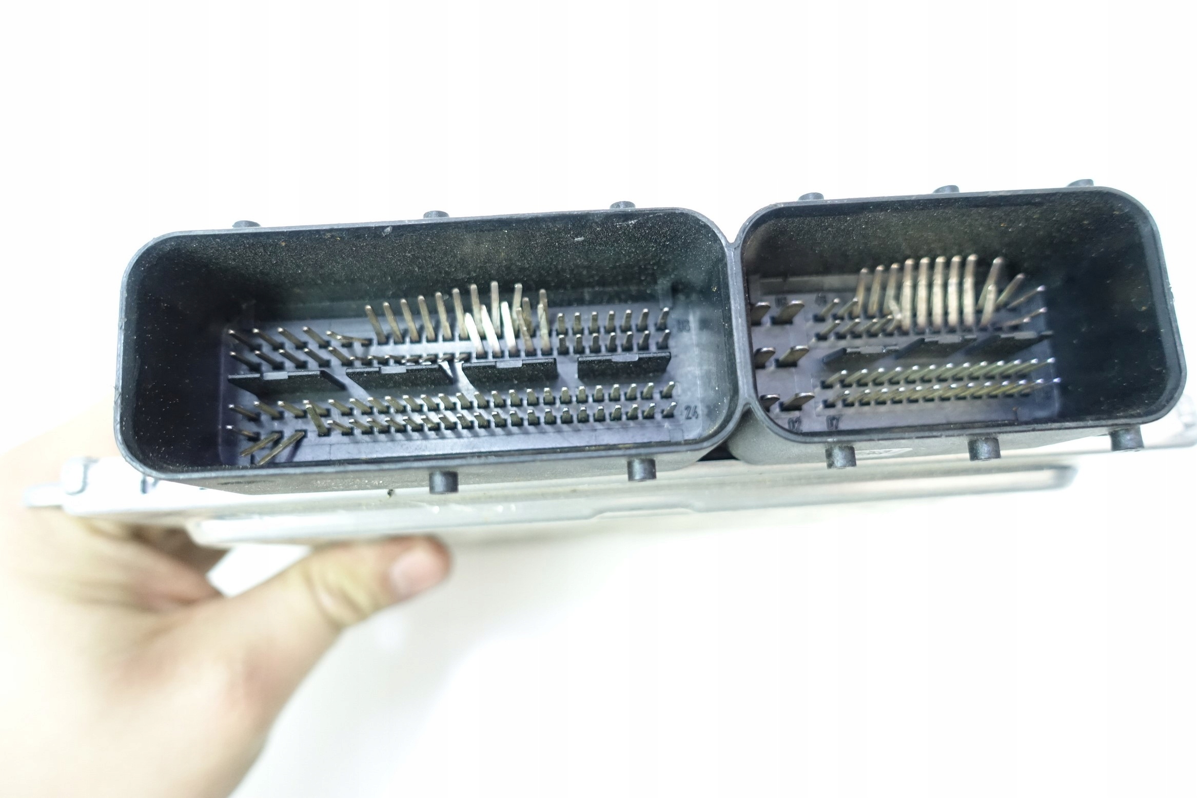computer control unit of the engine MERCEDES A2829003300
