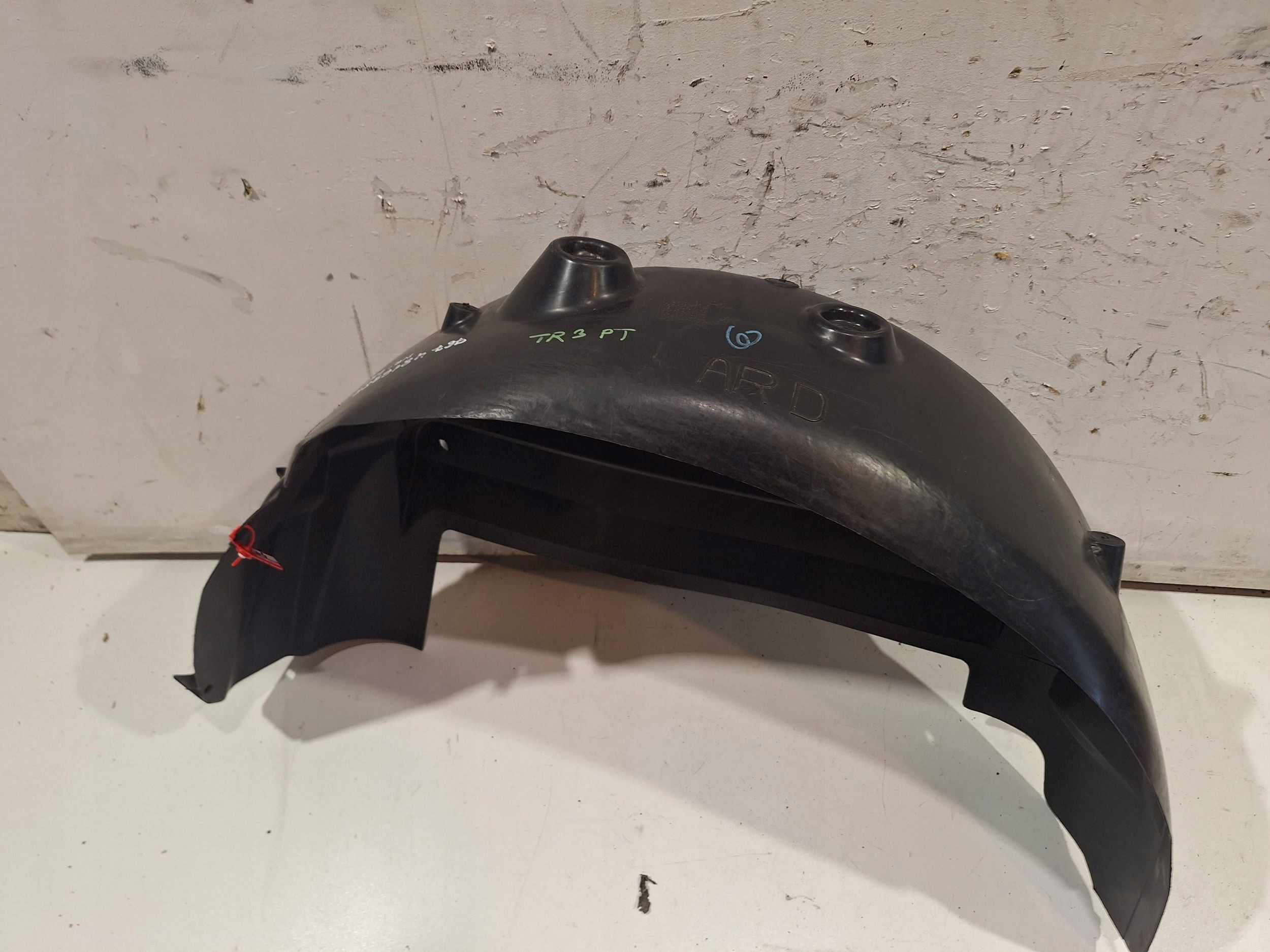 mudguard rear part right 93867907 RENAULT TRAFIC III VIVARO B 14