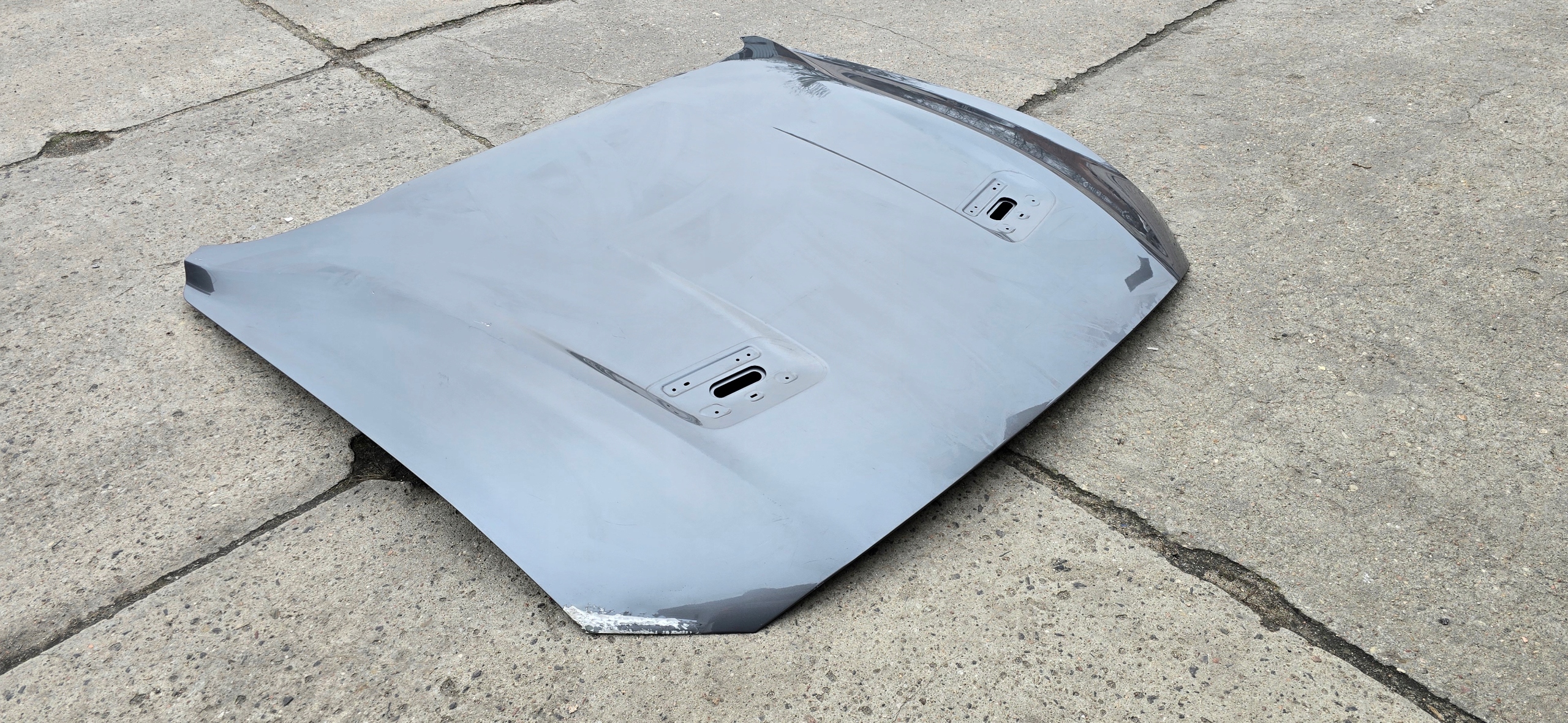 FORD MUSTANG GT BONNET LIFT