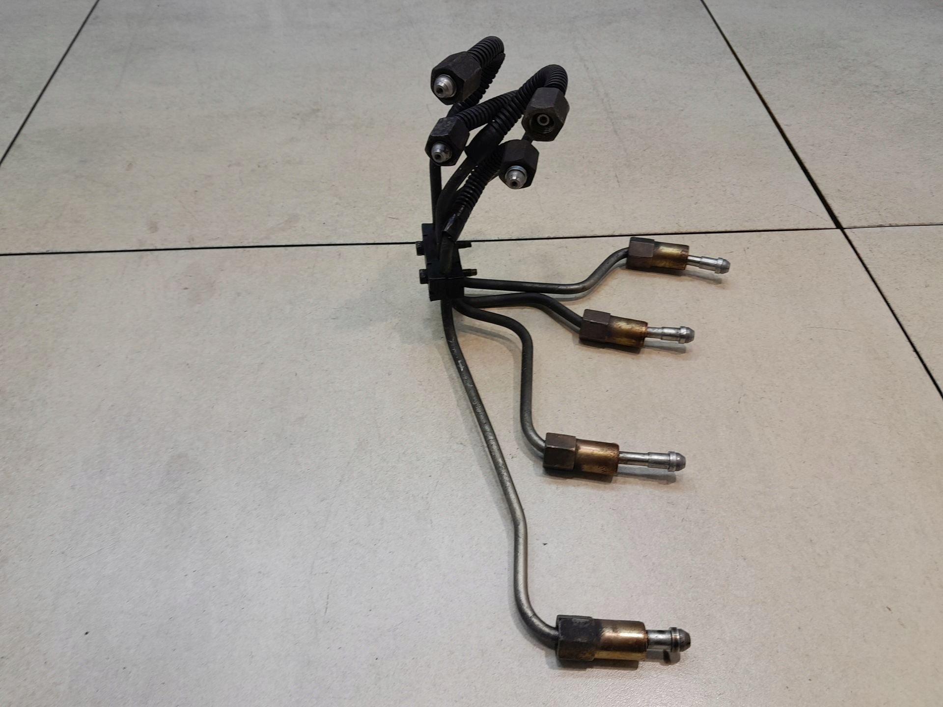 патрубки форсунок mazda 2.0 RF4F