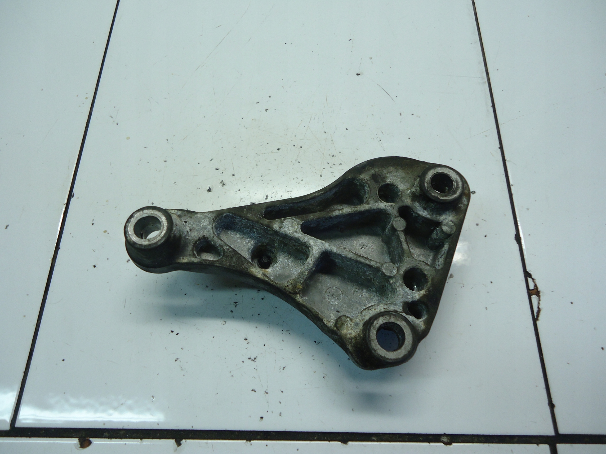 PEUGEOT MINI 1.6VTI 1.6 VTI Getriebehalter