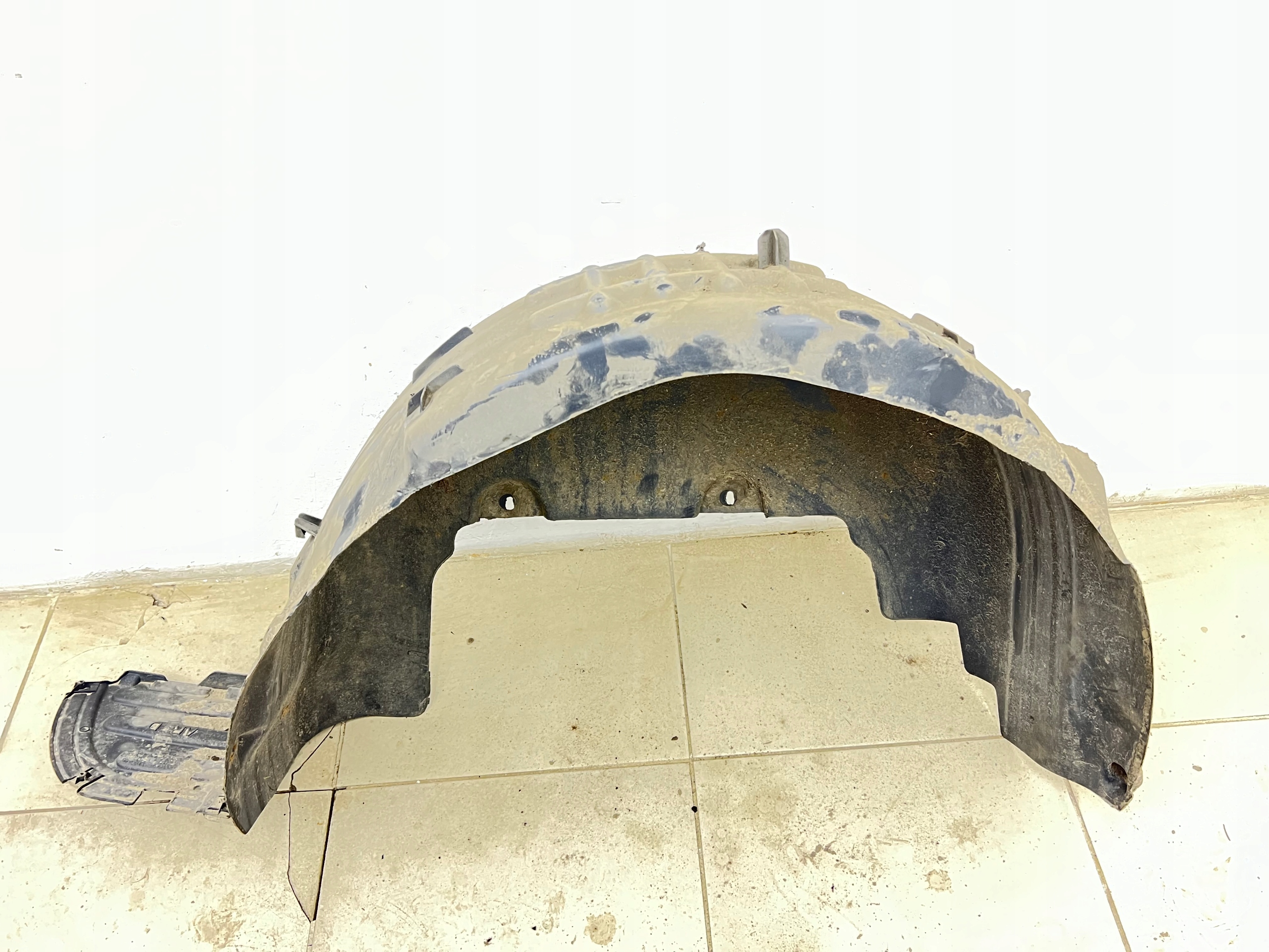 mudguard right rear part cover Wneki wheels VIVARO C JUMPY III EXPERT 9810967880D
