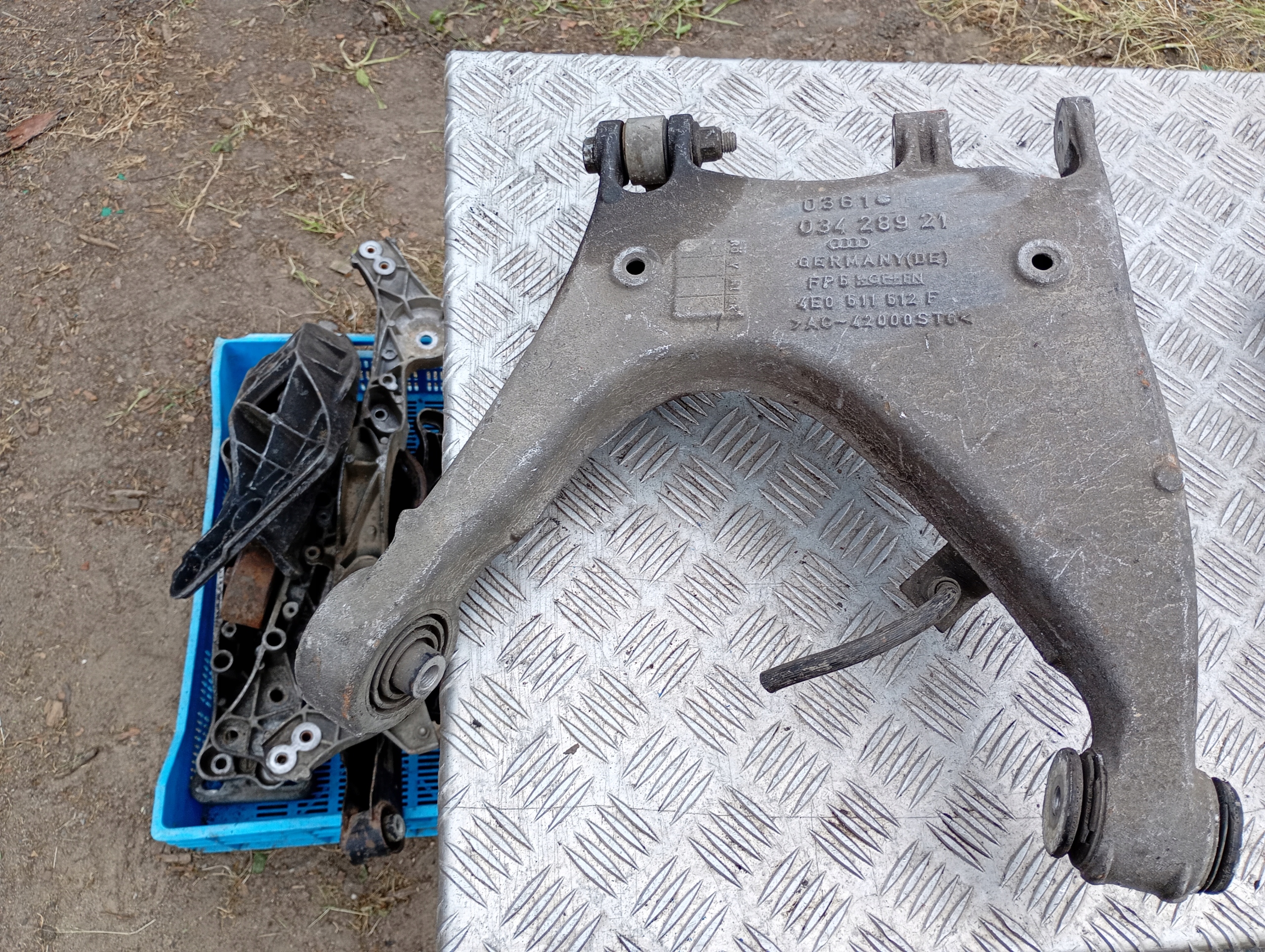 AUDI A8 D3 Querlenker unterer heck links oder rechts 4E0511511F