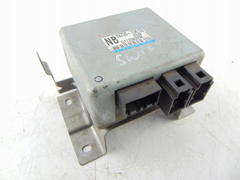 module unité de commande électronique uce crémaillère de direction SUZUKI SWIFT IV MK6 38720-73K10