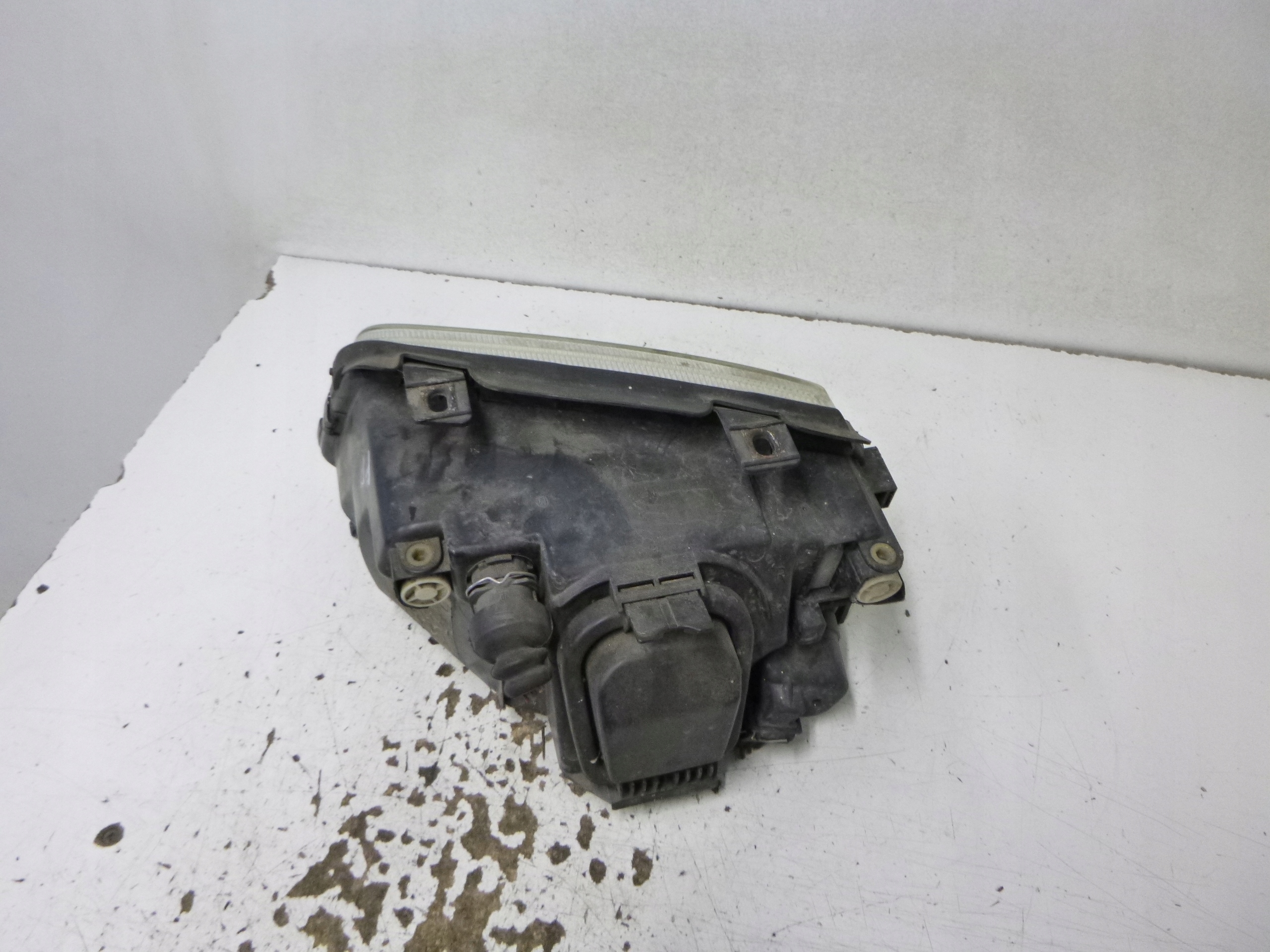 light right front Audi A4 B5 VALEO 8D0941004A original 1994 –1998