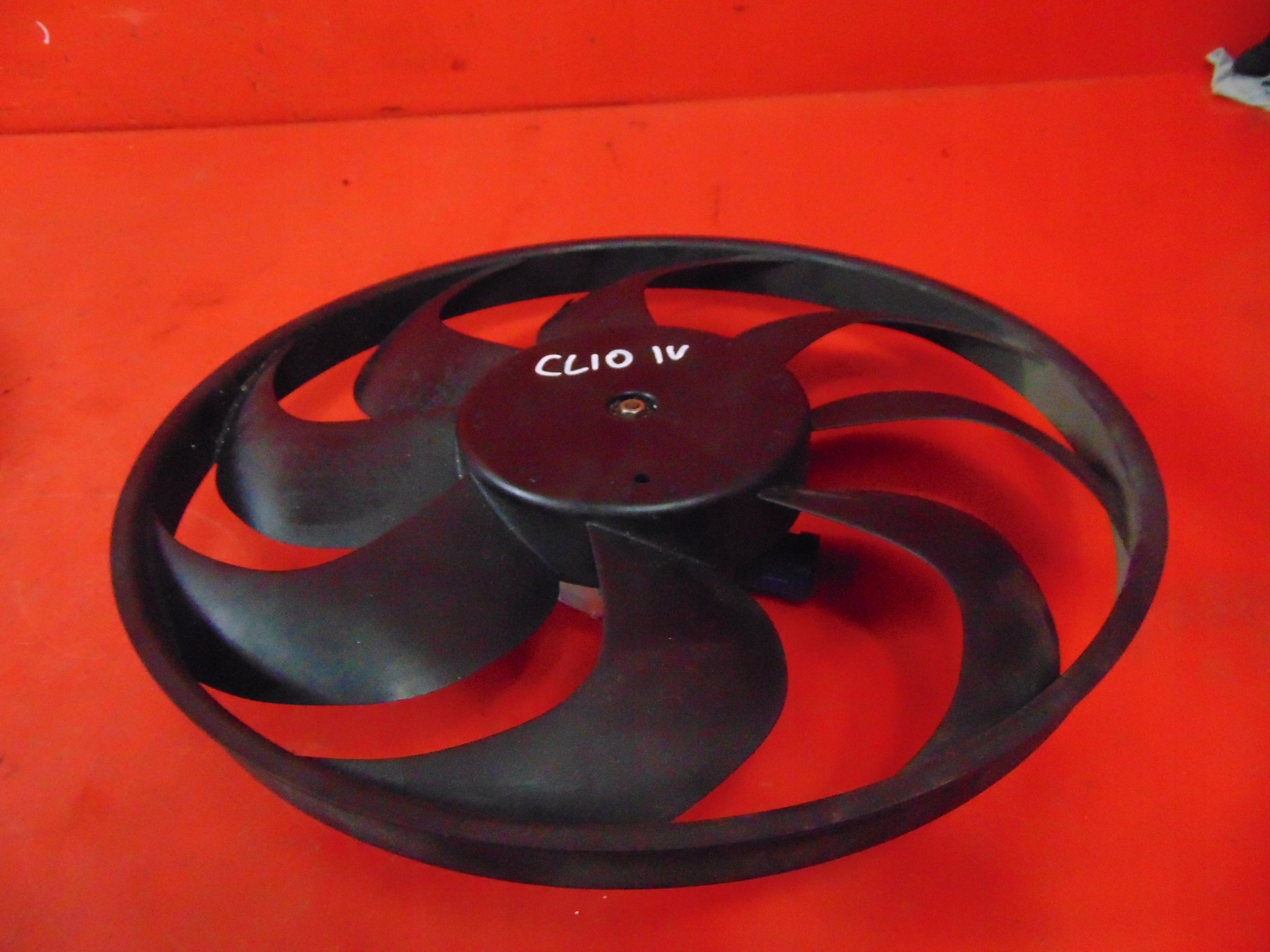 RENAULT CLIO 4 IV CAPTUR vrtule ventilátor chladiče 5000991