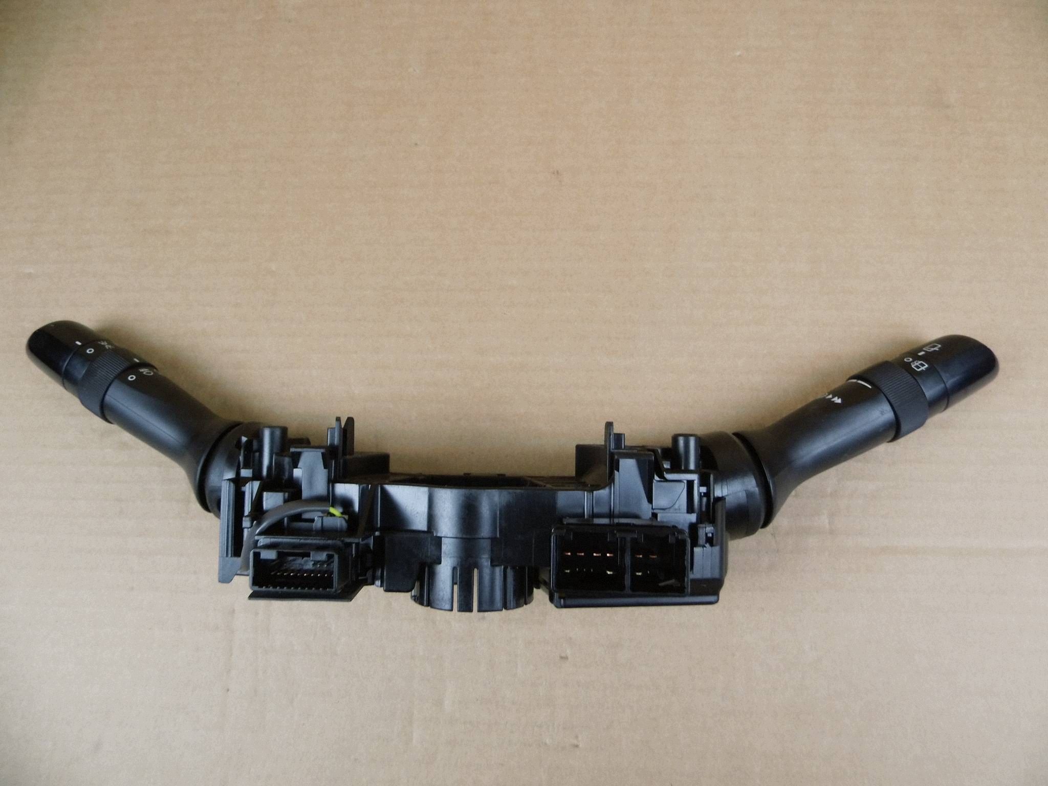 Toyota Auris e Interruttore comando luci tergicristalli zespolony DEVIO LUCI DEVIO 17F611