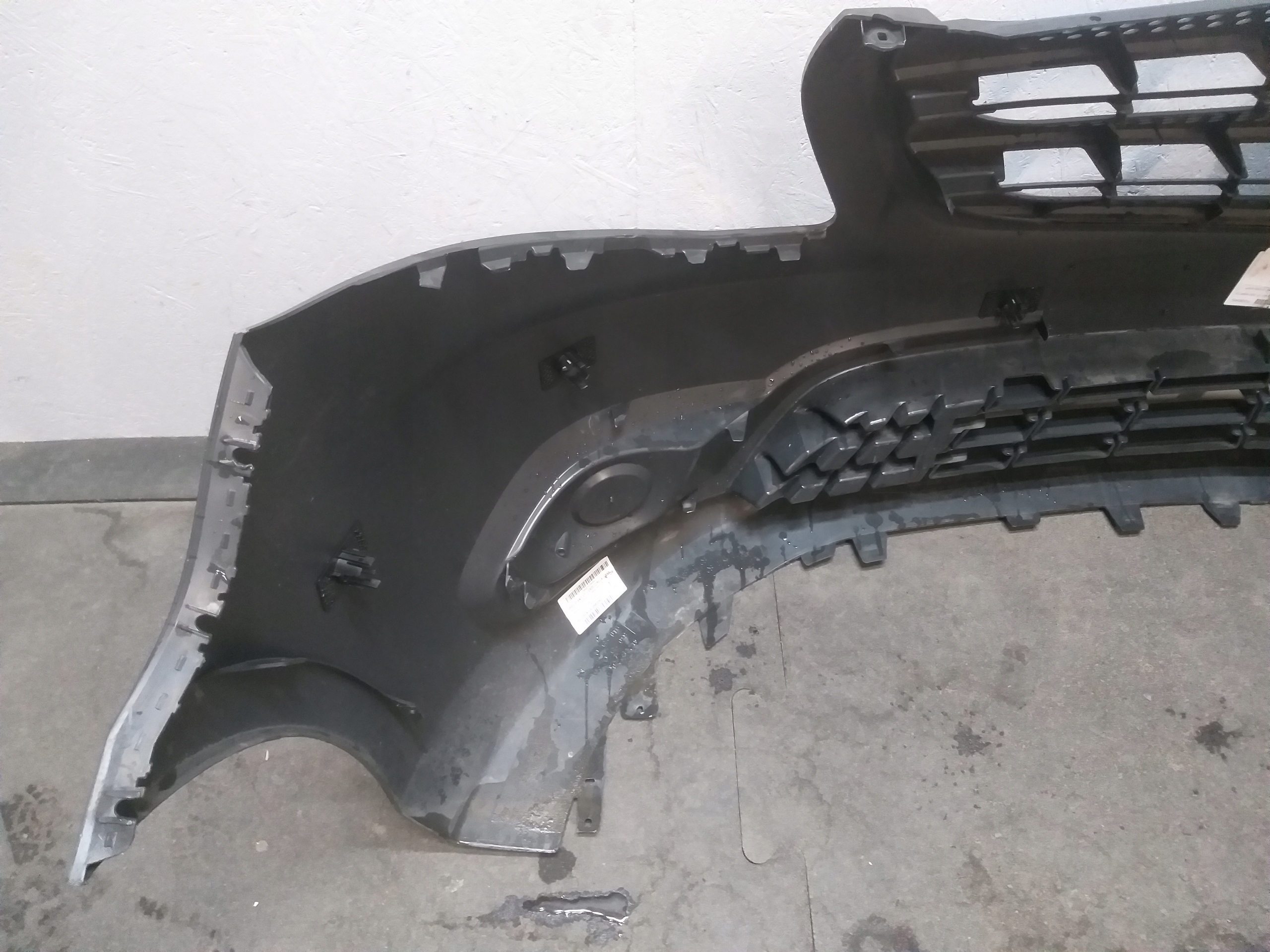 nárazník předek MERCEDES VITO W447