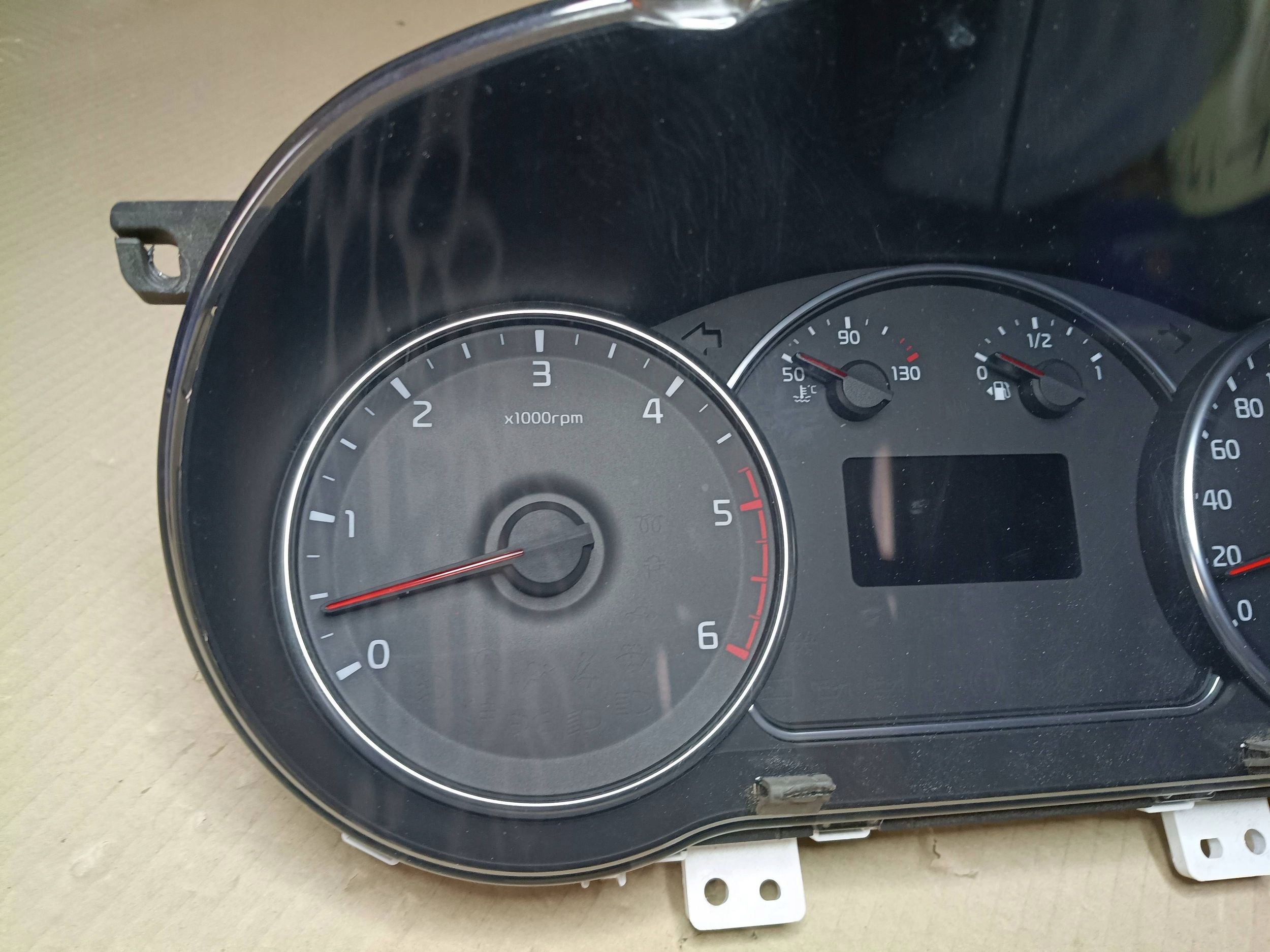 dials dials KIA Carens III 94023A4250