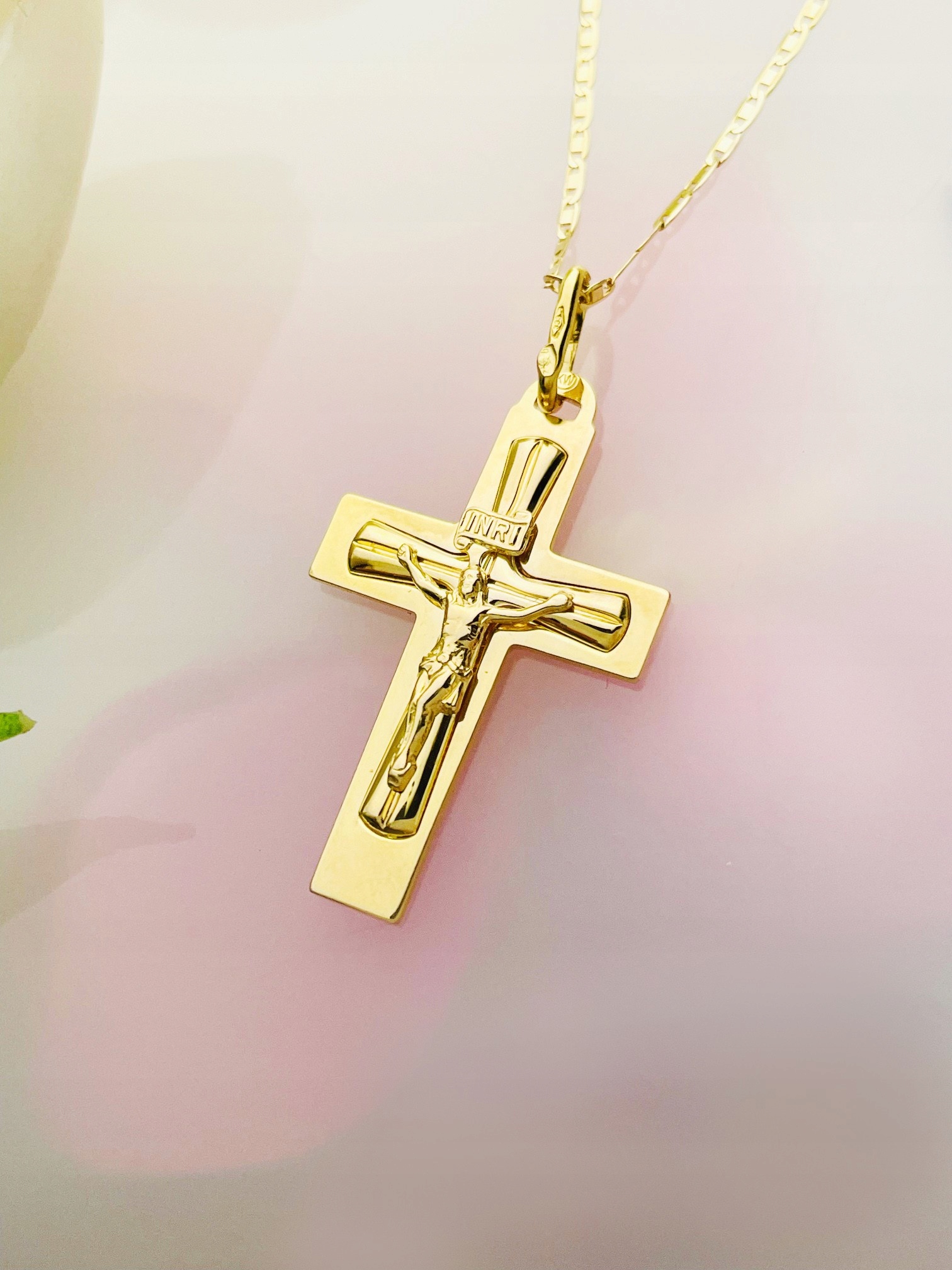 Zlatý křížek Ježíš Kristus Inri Svaté Přijímání Křest