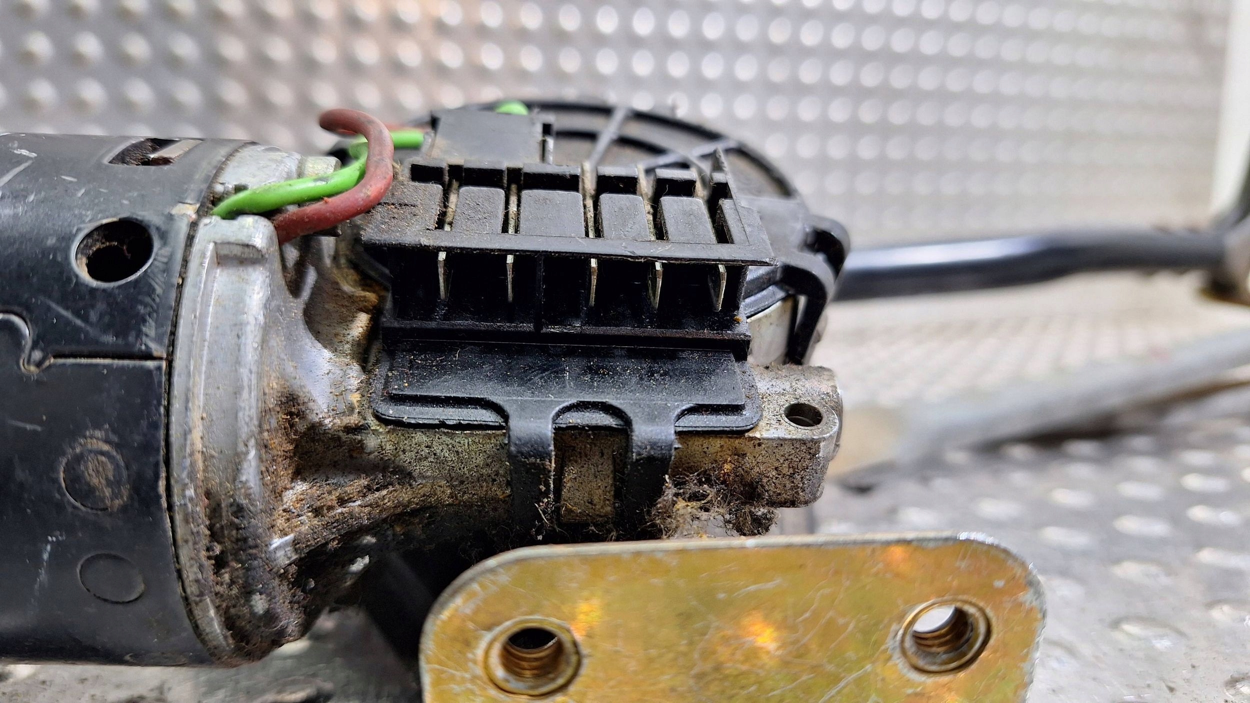 mechanism engine of wipers front 390246313 VOLVO 440 460 480 e