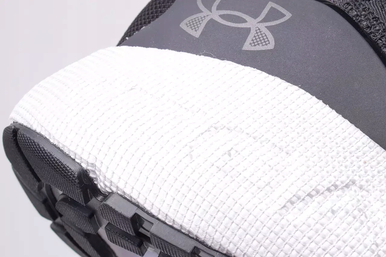 BUTY SPORTOWE MĘSKIE UNDER ARMOUR BIEGOWE 3025308 Kolor podeszwy biały