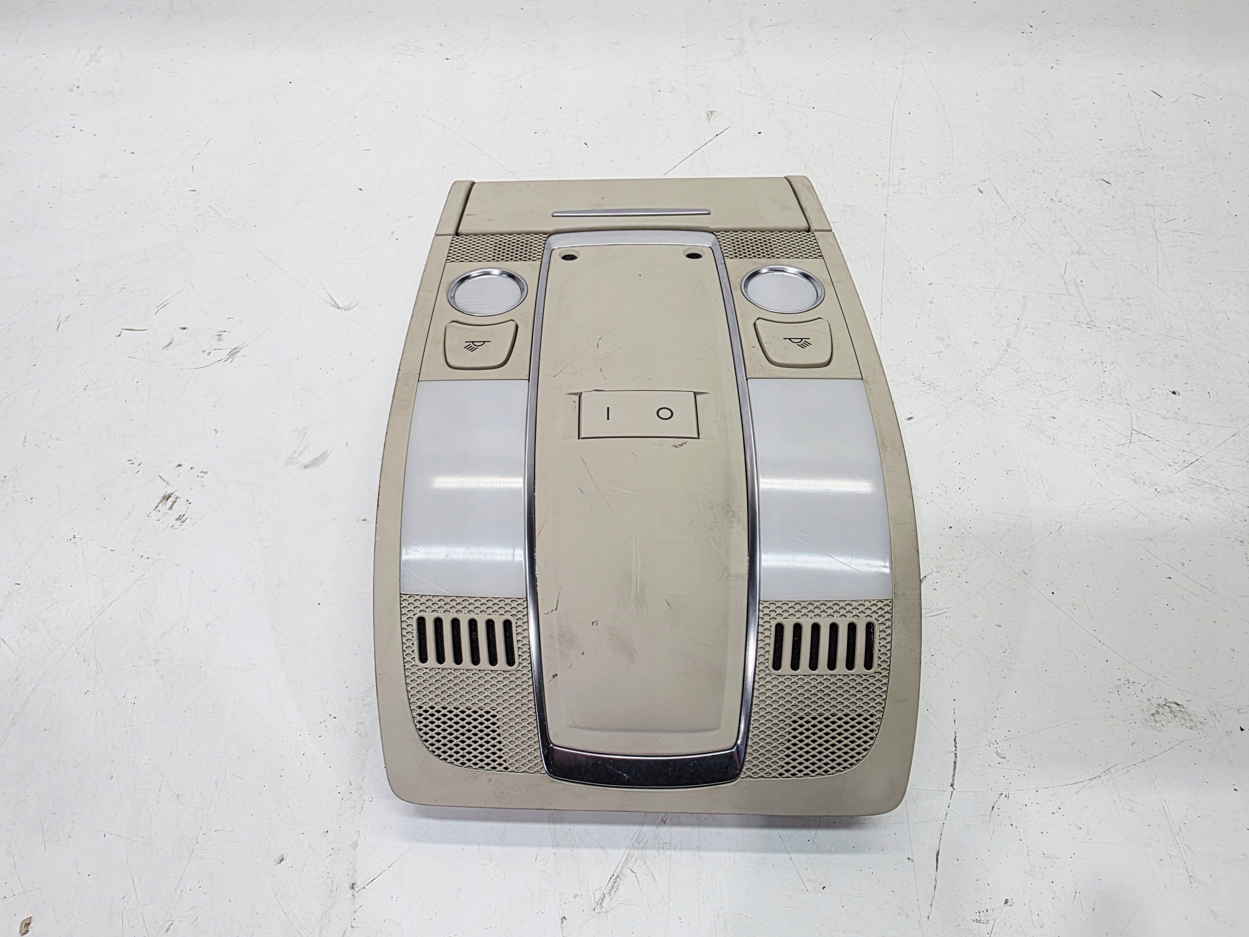 light OSWIETLENIE cabs AMBIENTE AUDI A6 C6 4F0947135BP U57