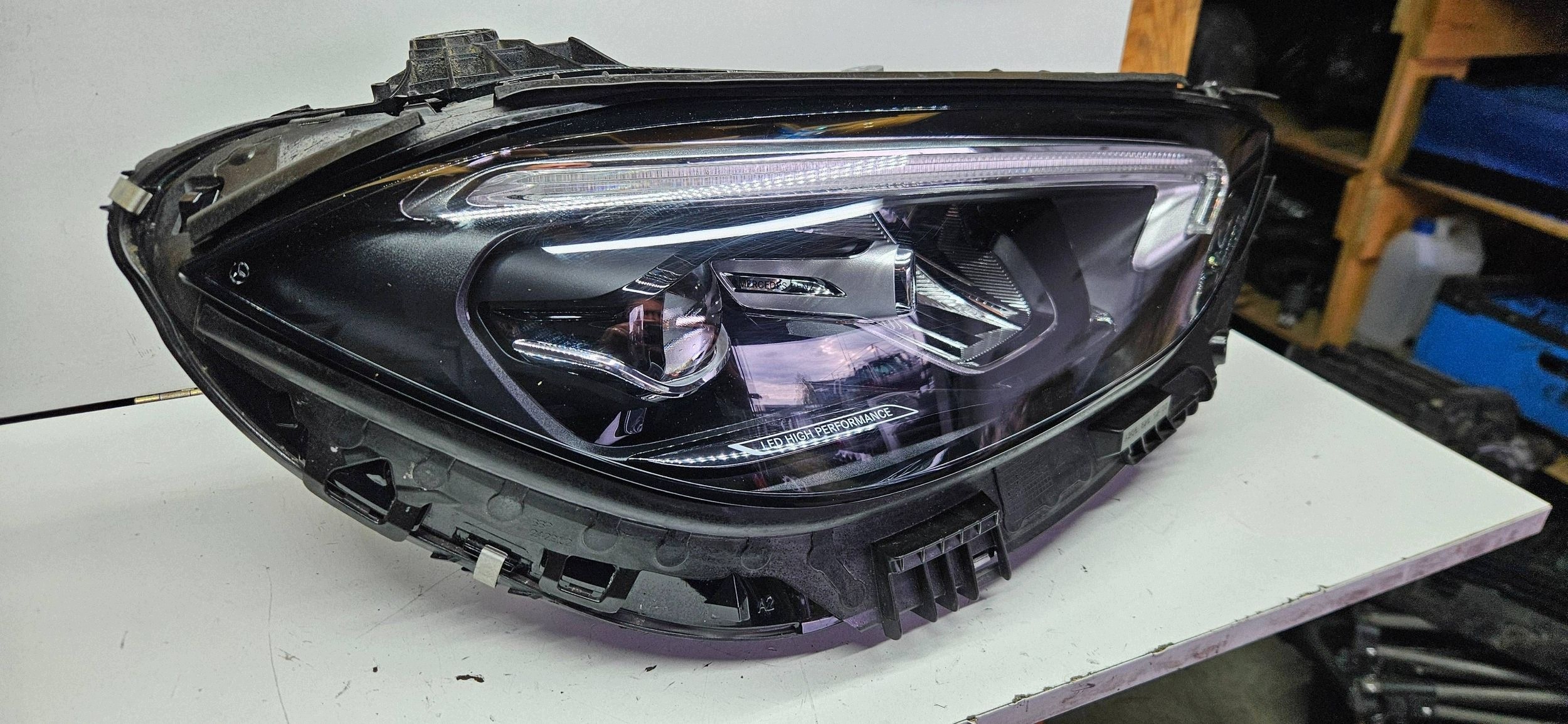 Mercedes C klasa 206 W206 Reflektor light right front front 2069066204