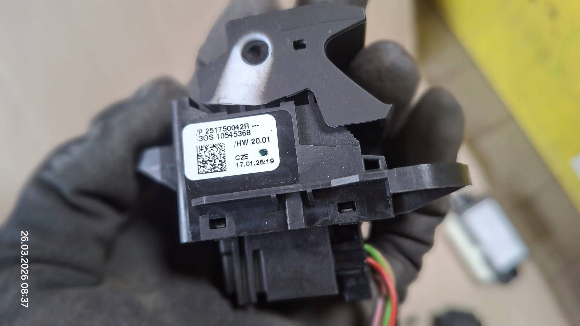 button switch electric brake Dacia Duster III 251750042R
