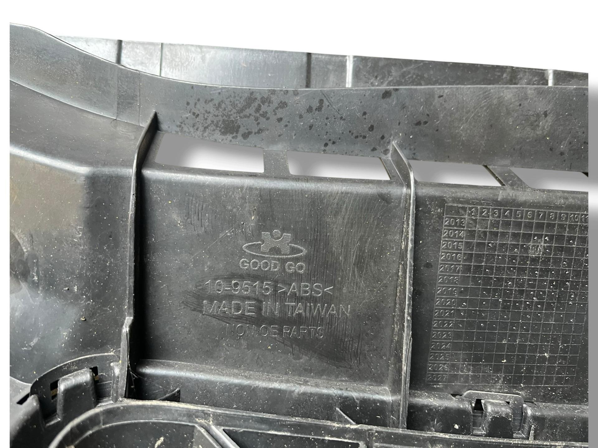grille radiator Audi A3 8P 2nd facelift 2009 10-9515