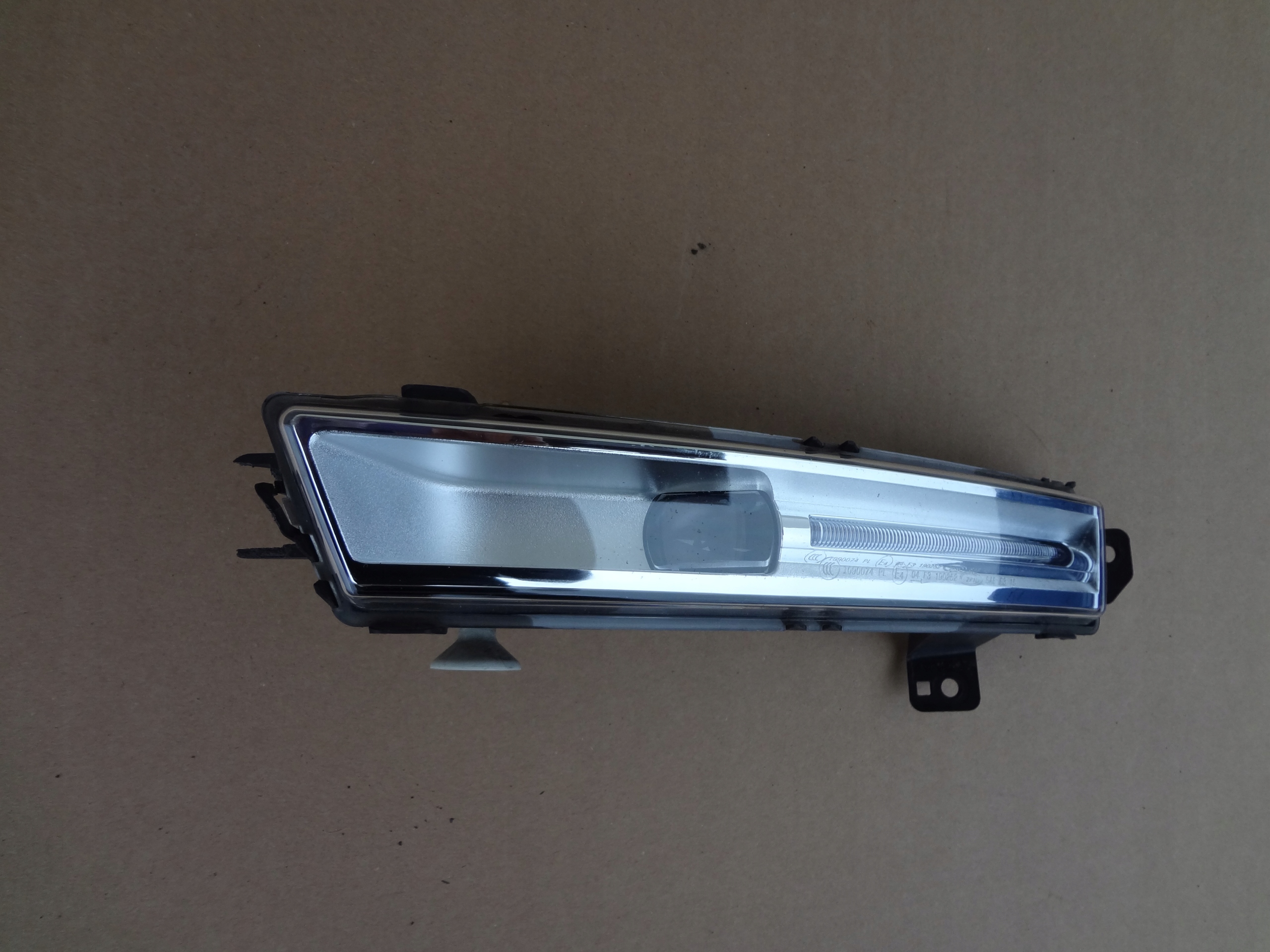 LAND ROVER DISCOVERY 5 17- HALOGEN LEWY PRZÓD