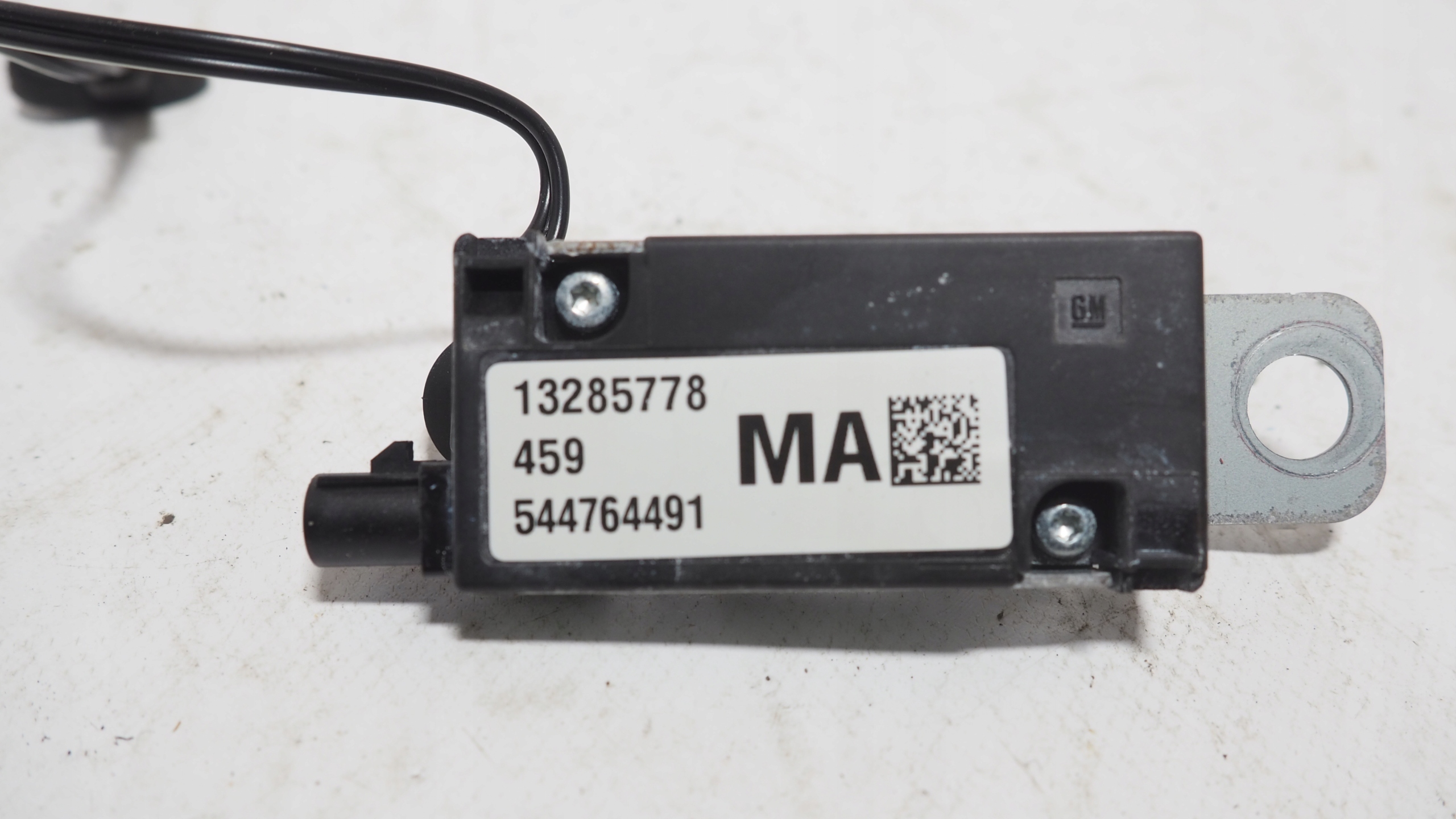 Opel Astra IV J antenna amplifier 13285778