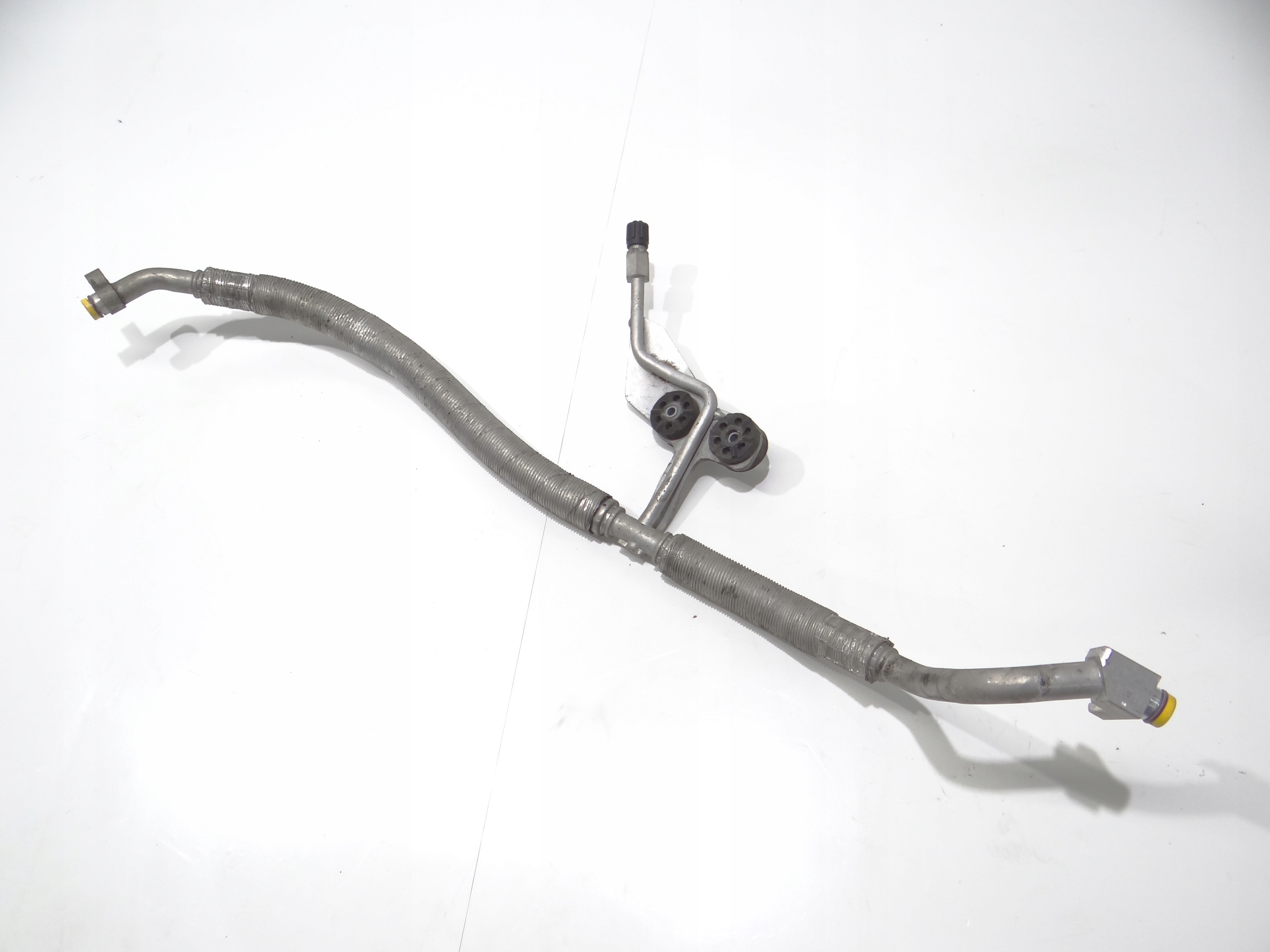 vedení hadice klimatizaci BMW E60 E61 306D3 OE 9119701